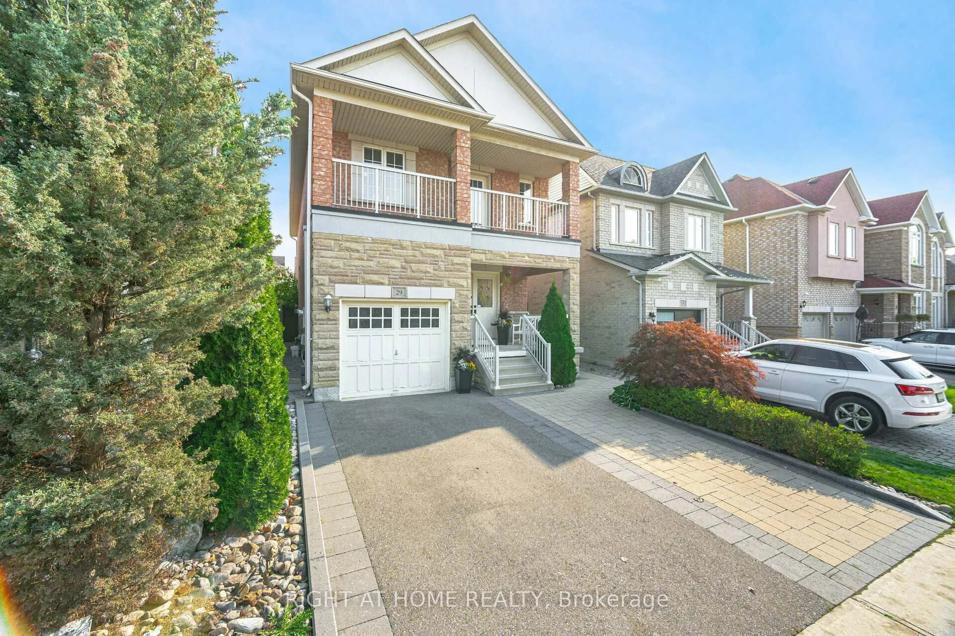 Photo 6 of 29 Boticelli Way, Vaughan, Vellore Village — HOMEH