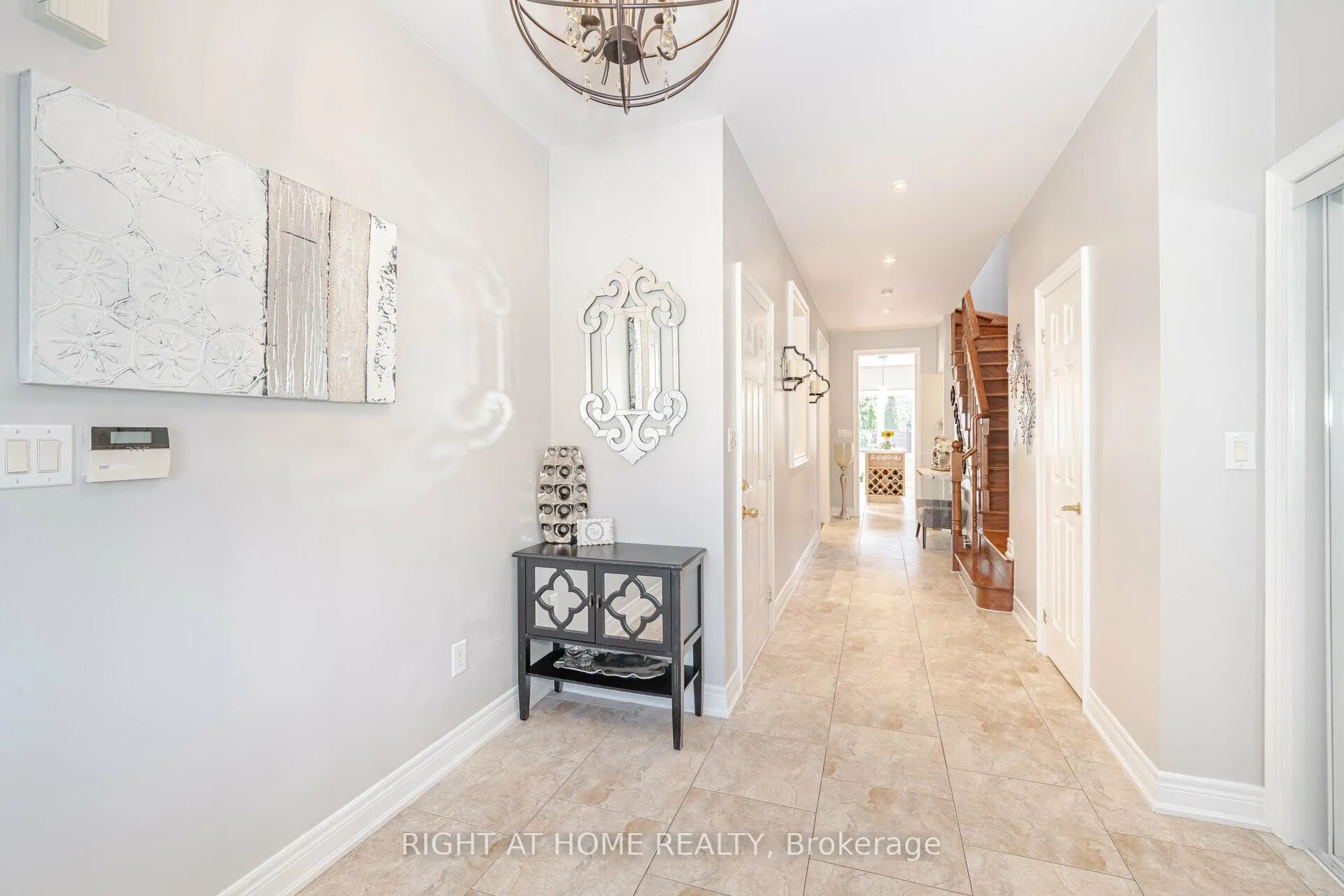 Photo 9 of 29 Boticelli Way, Vaughan, Vellore Village — HOMEH