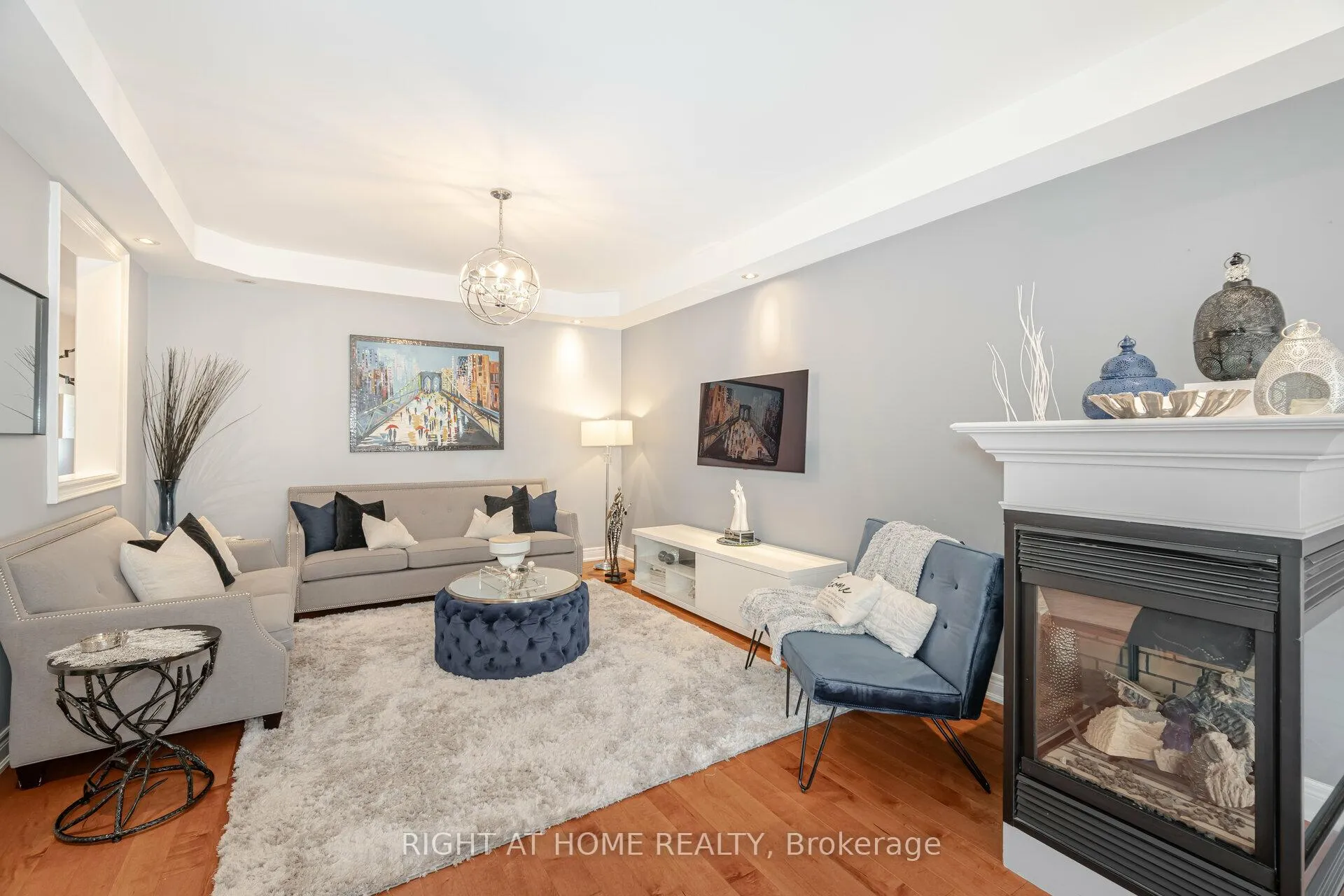 Photo 11 of 29 Boticelli Way, Vaughan, Vellore Village — HOMEH