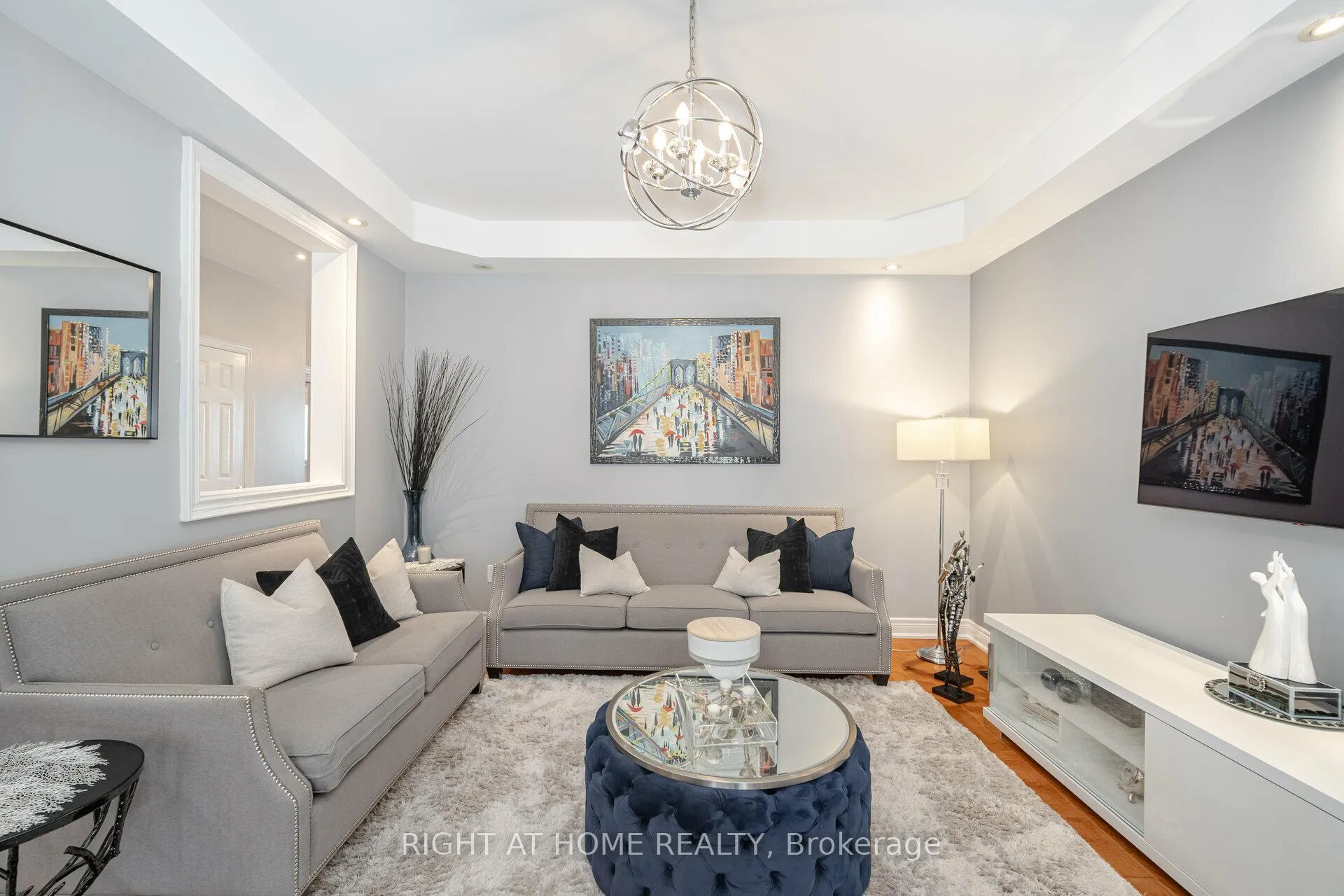 Photo 12 of 29 Boticelli Way, Vaughan, Vellore Village — HOMEH
