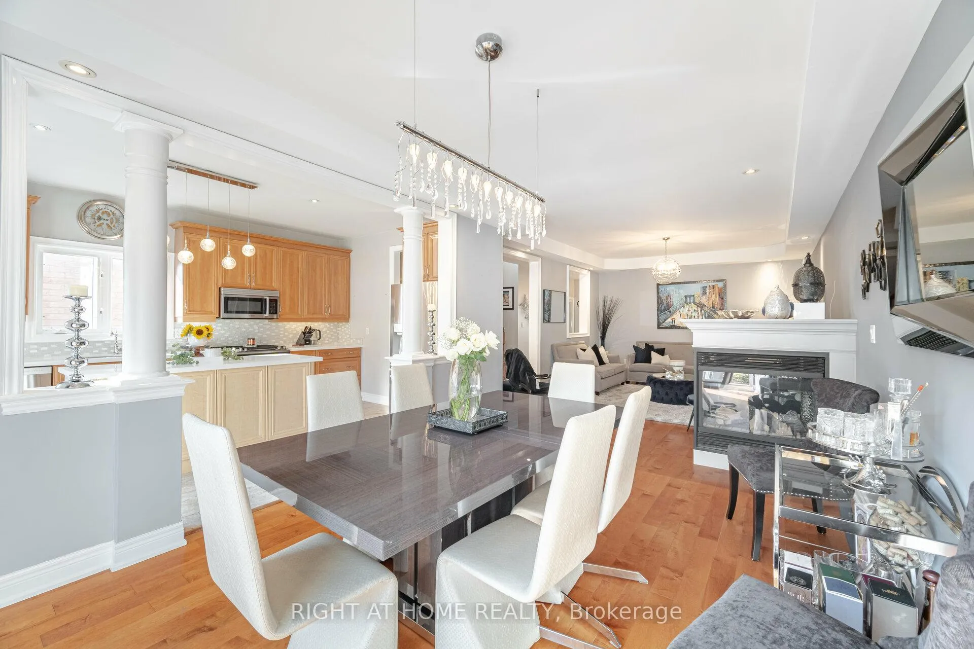 Photo 16 of 29 Boticelli Way, Vaughan, Vellore Village — HOMEH