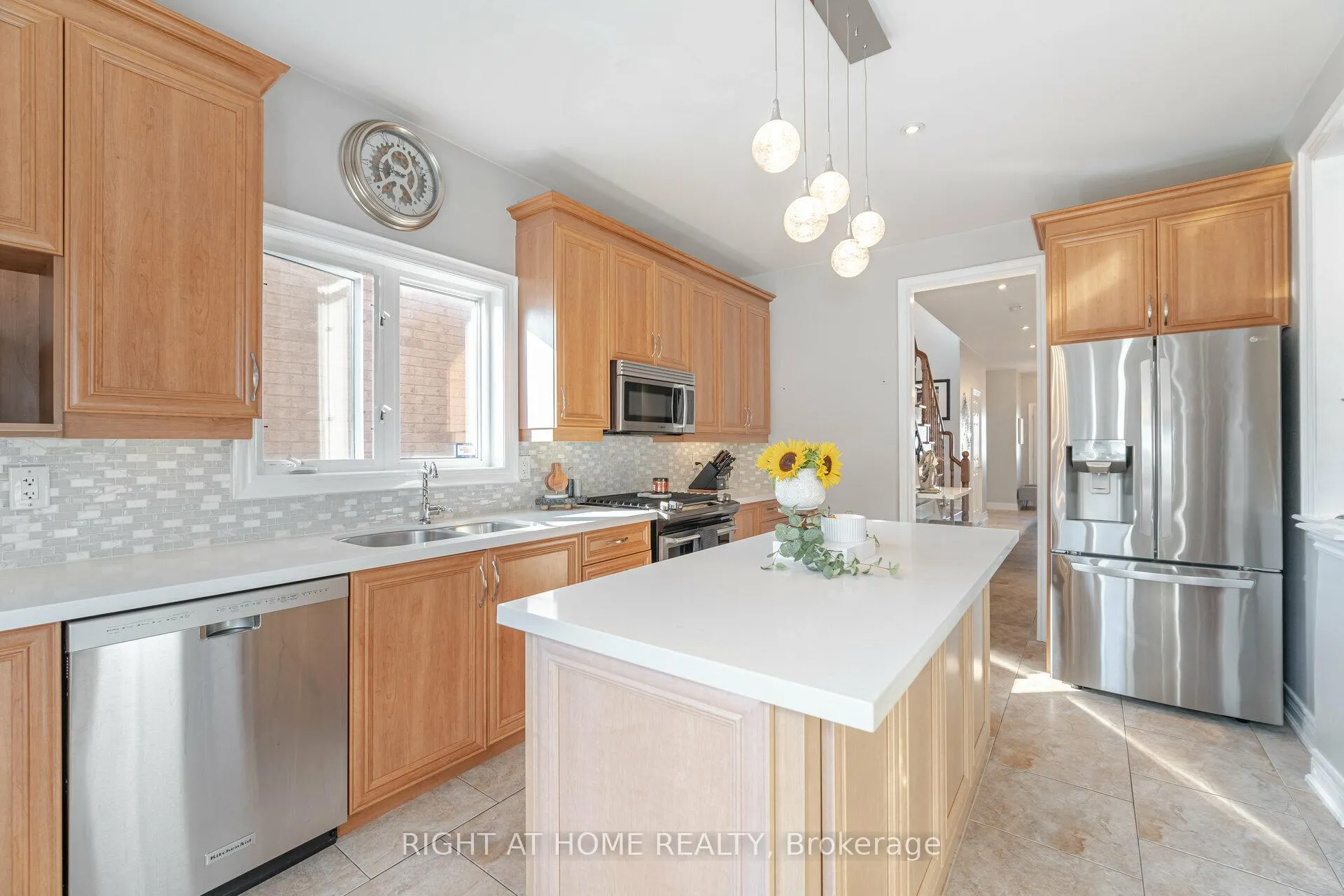 Photo 21 of 29 Boticelli Way, Vaughan, Vellore Village — HOMEH