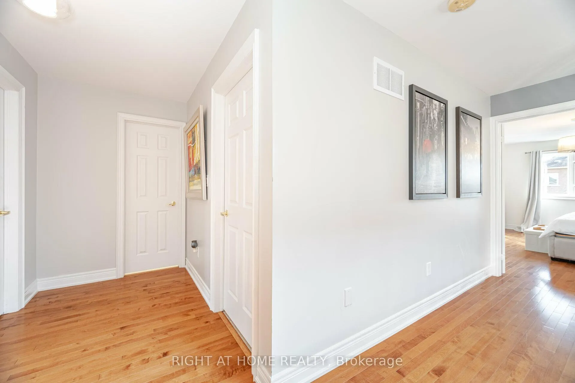Photo 25 of 29 Boticelli Way, Vaughan, Vellore Village — HOMEH