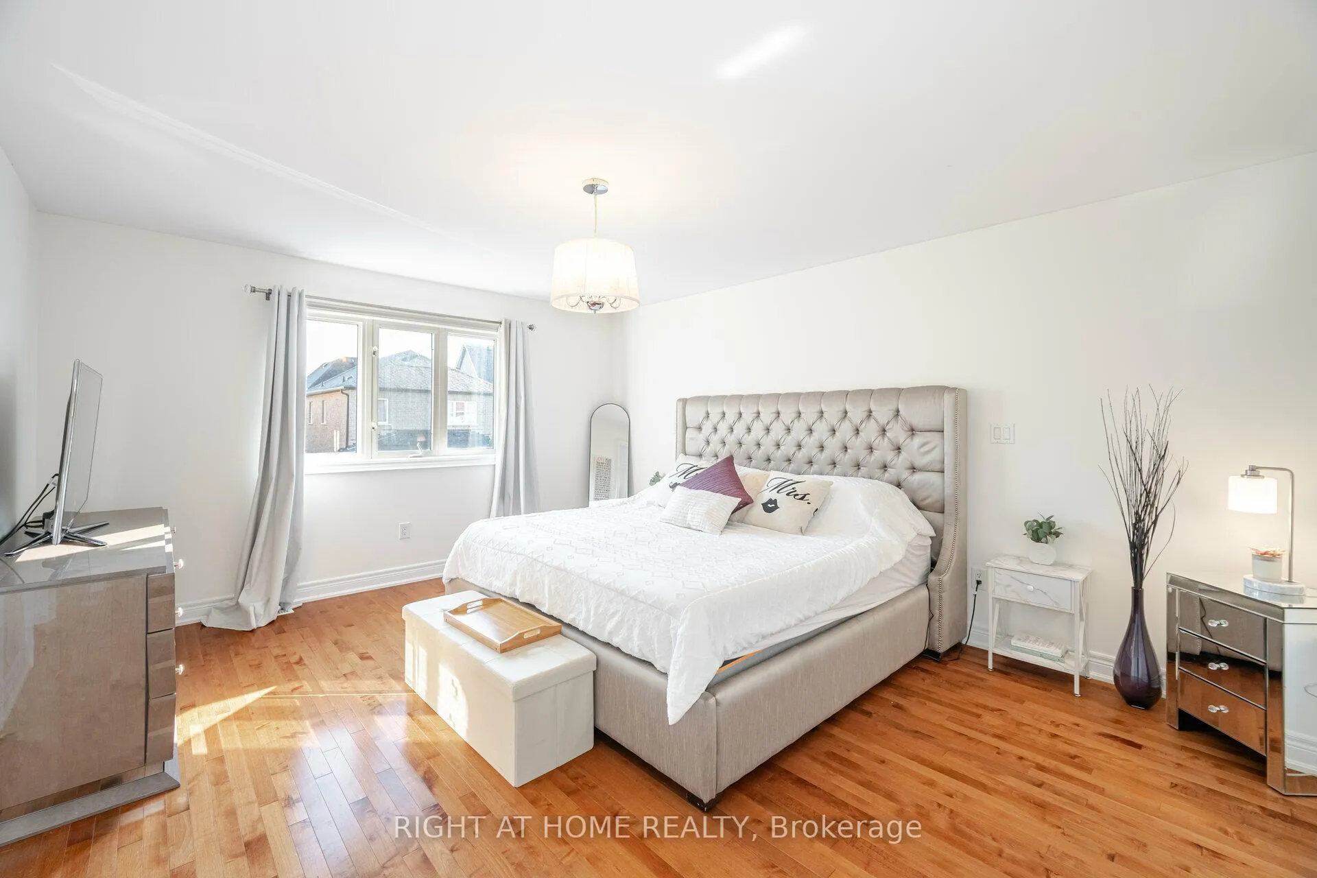 Photo 26 of 29 Boticelli Way, Vaughan, Vellore Village — HOMEH