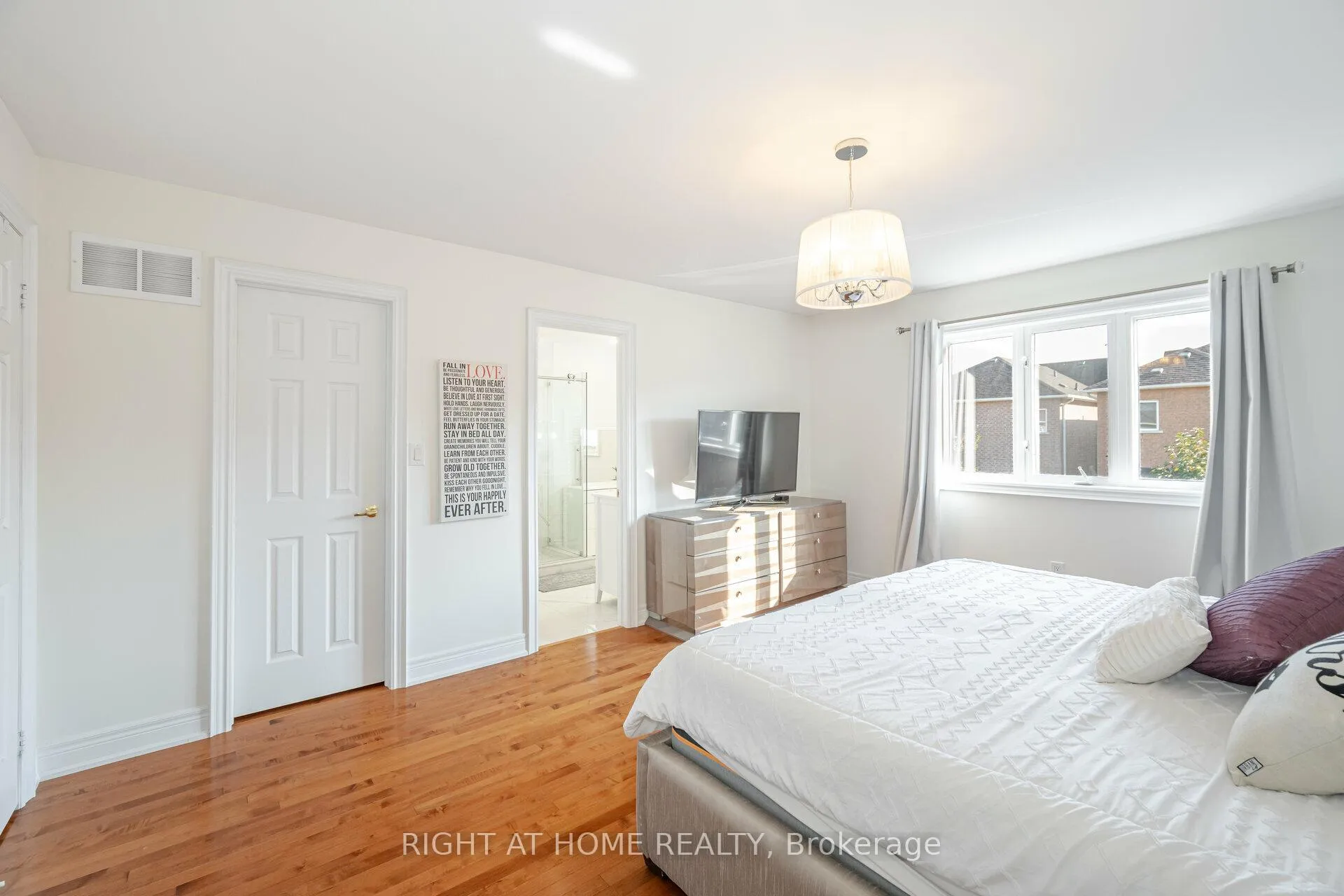 Photo 28 of 29 Boticelli Way, Vaughan, Vellore Village — HOMEH