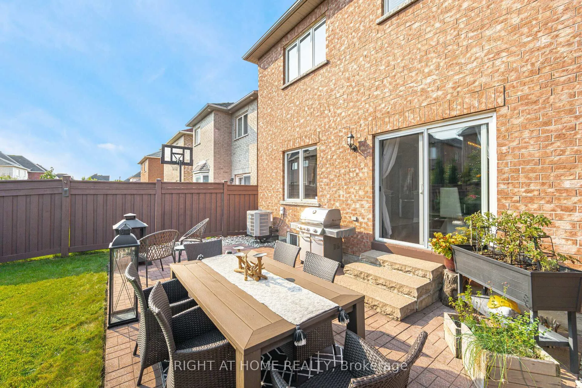 Photo 45 of 29 Boticelli Way, Vaughan, Vellore Village — HOMEH