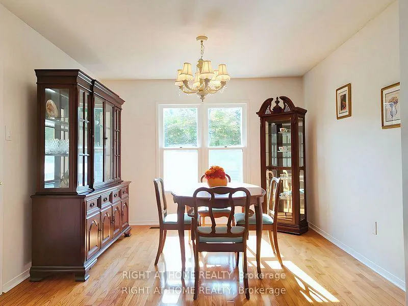 Photo 5 of 44 Sable Crescent, Whitby, Rolling Acres — HOMEH