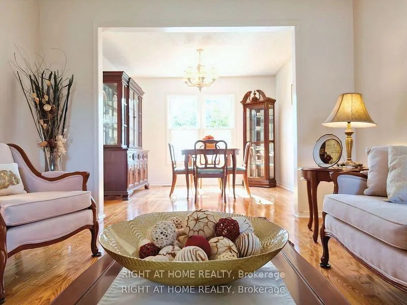 Photo 7 of 44 Sable Crescent, Whitby, Rolling Acres — HOMEH