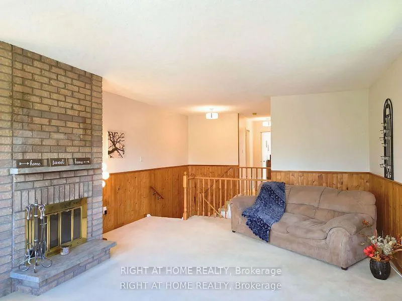 Photo 13 of 44 Sable Crescent, Whitby, Rolling Acres — HOMEH