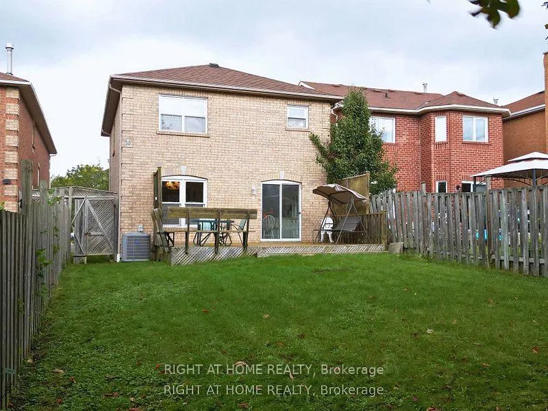 Photo 21 of 44 Sable Crescent, Whitby, Rolling Acres — HOMEH