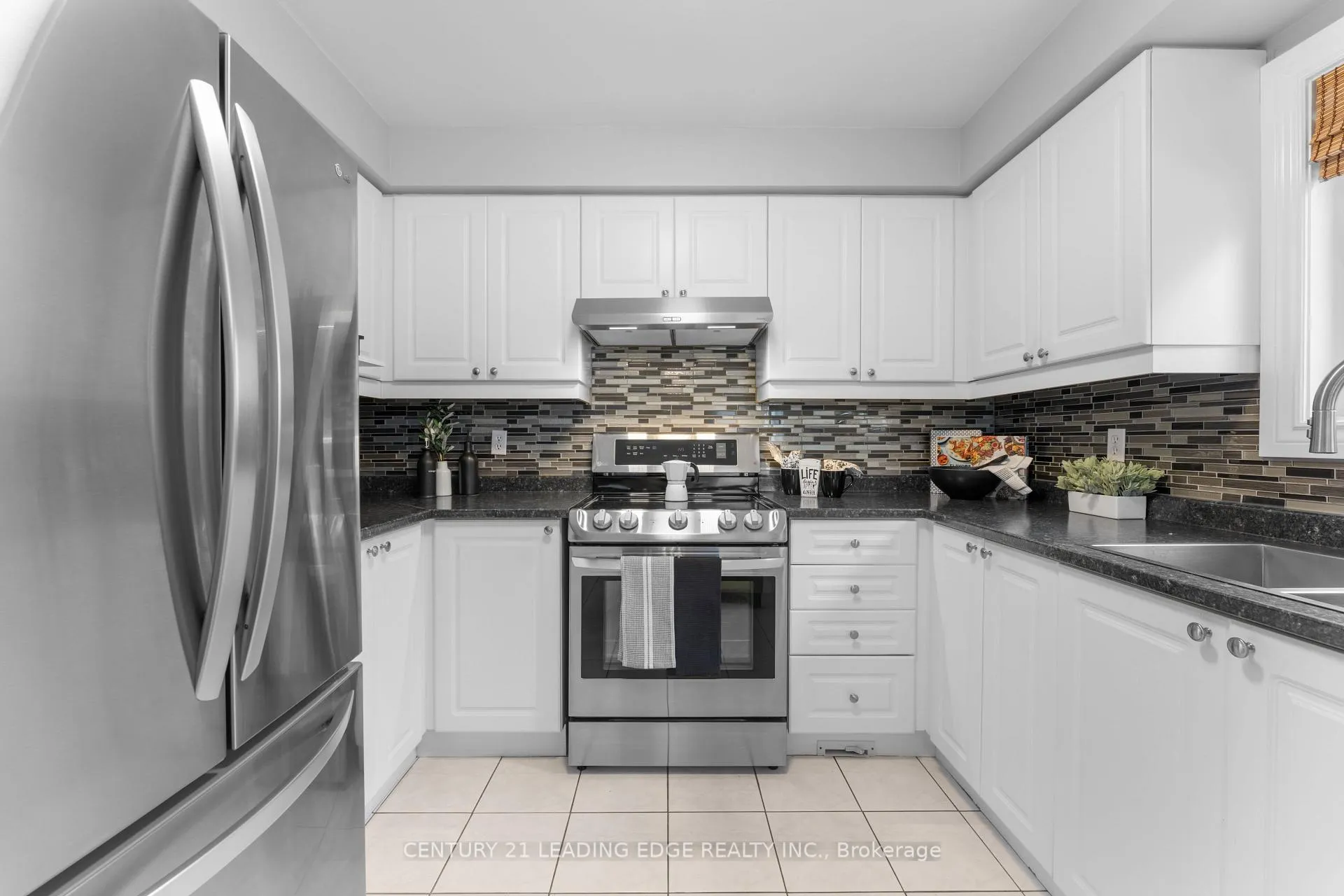 Photo 14 of 1611 Seguin Square, Pickering, Amberlea — HOMEH