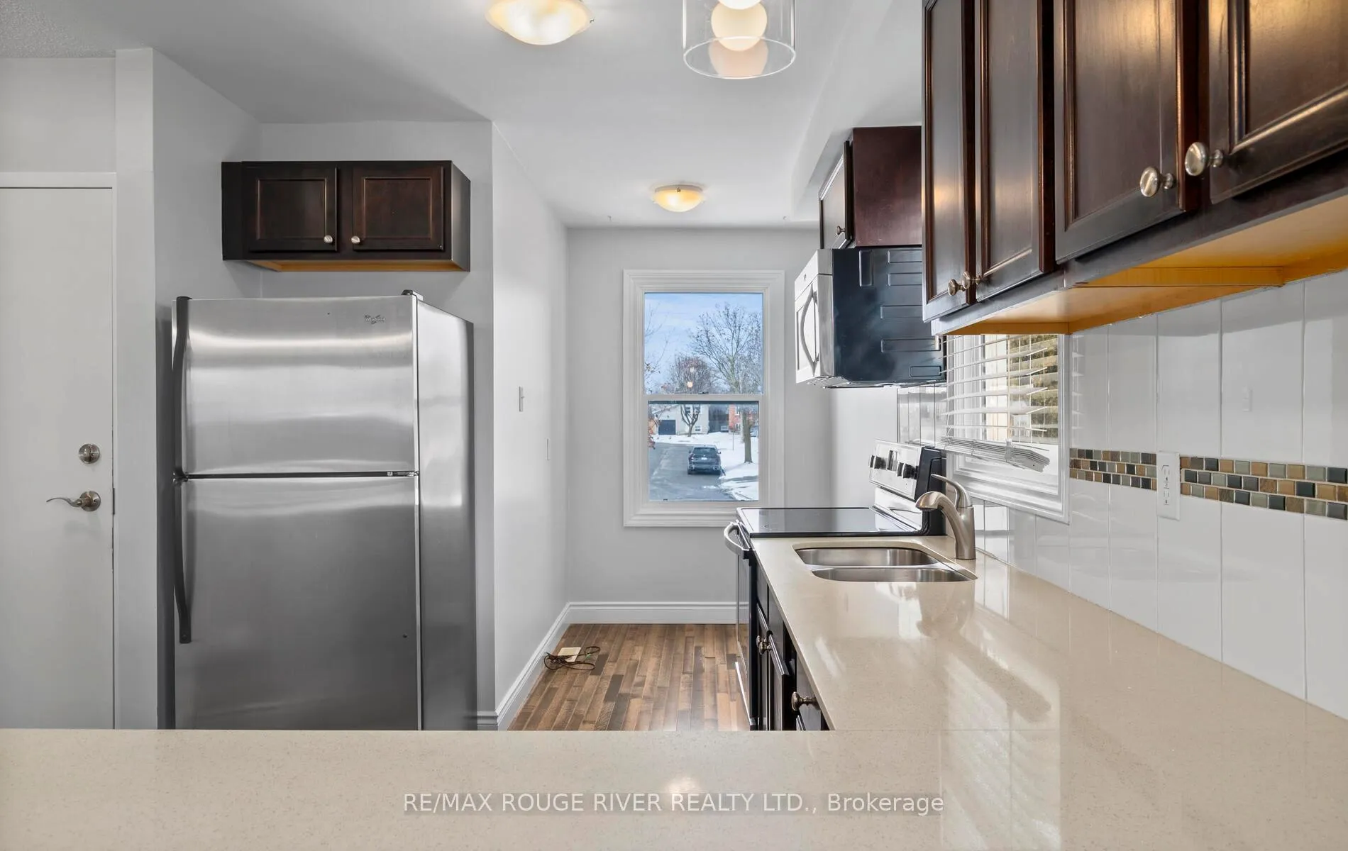 Photo 7 of 31 Broadlands Crescent, Clarington, Courtice — HOMEH