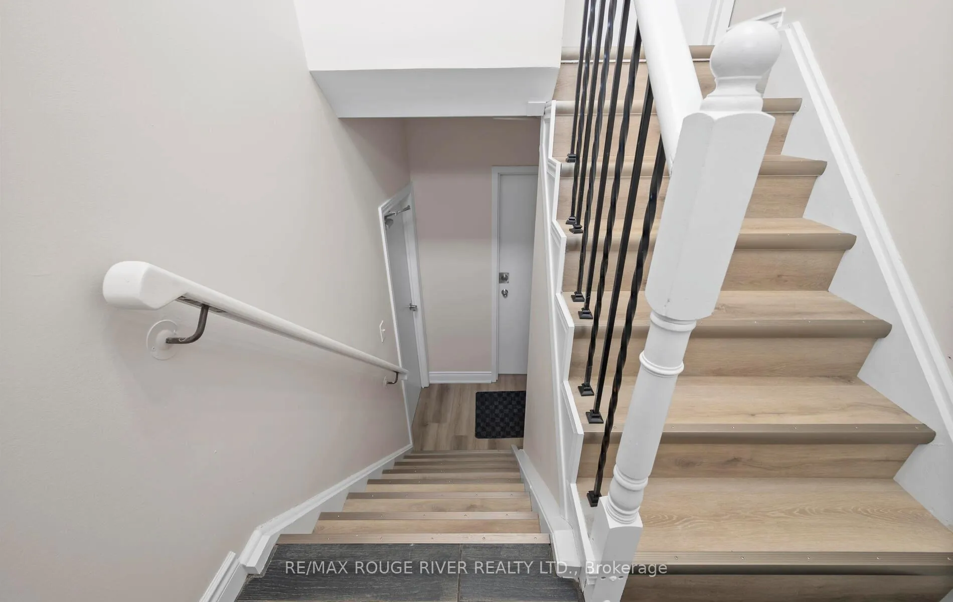 Photo 21 of 31 Broadlands Crescent, Clarington, Courtice — HOMEH