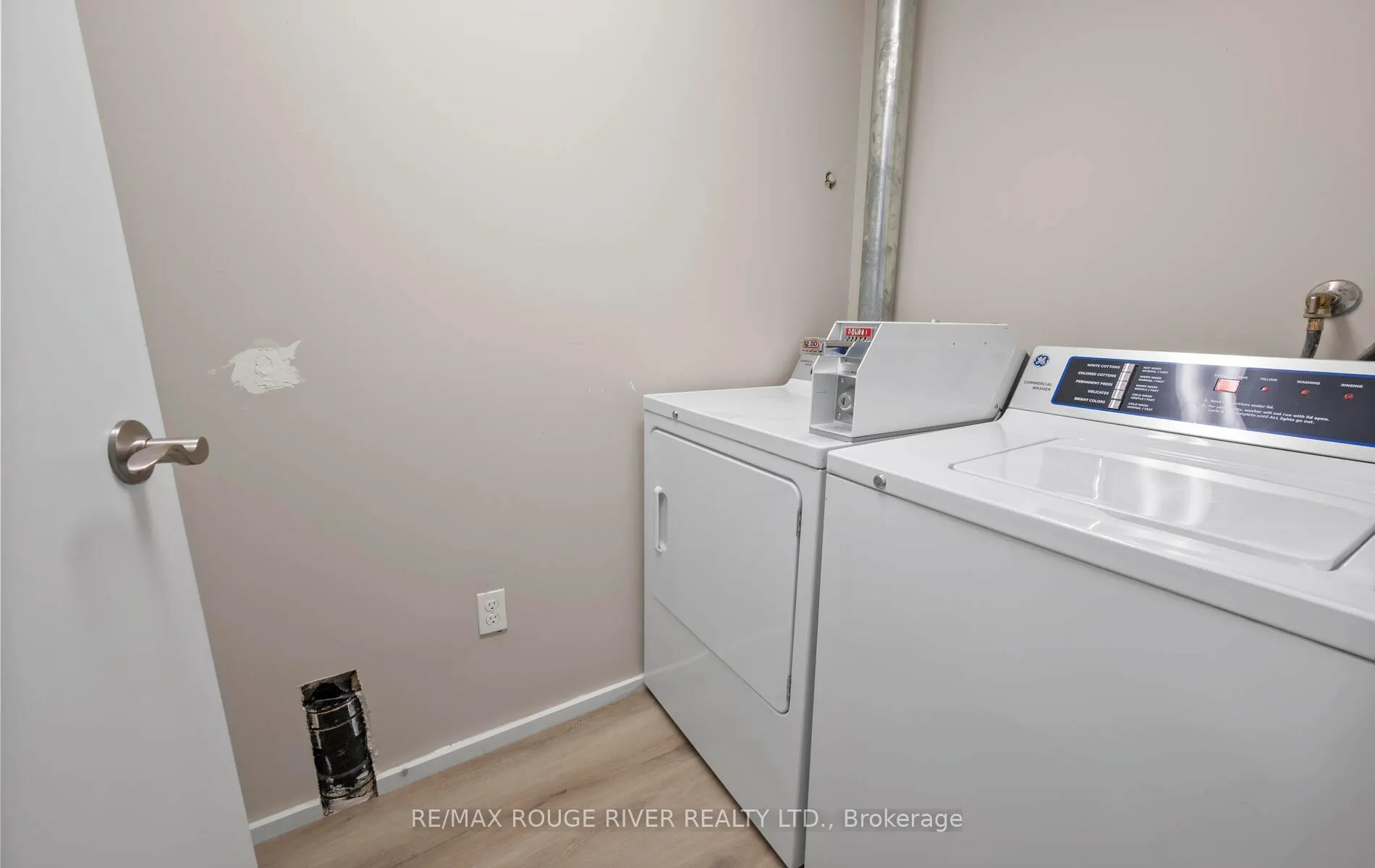 Photo 22 of 31 Broadlands Crescent, Clarington, Courtice — HOMEH