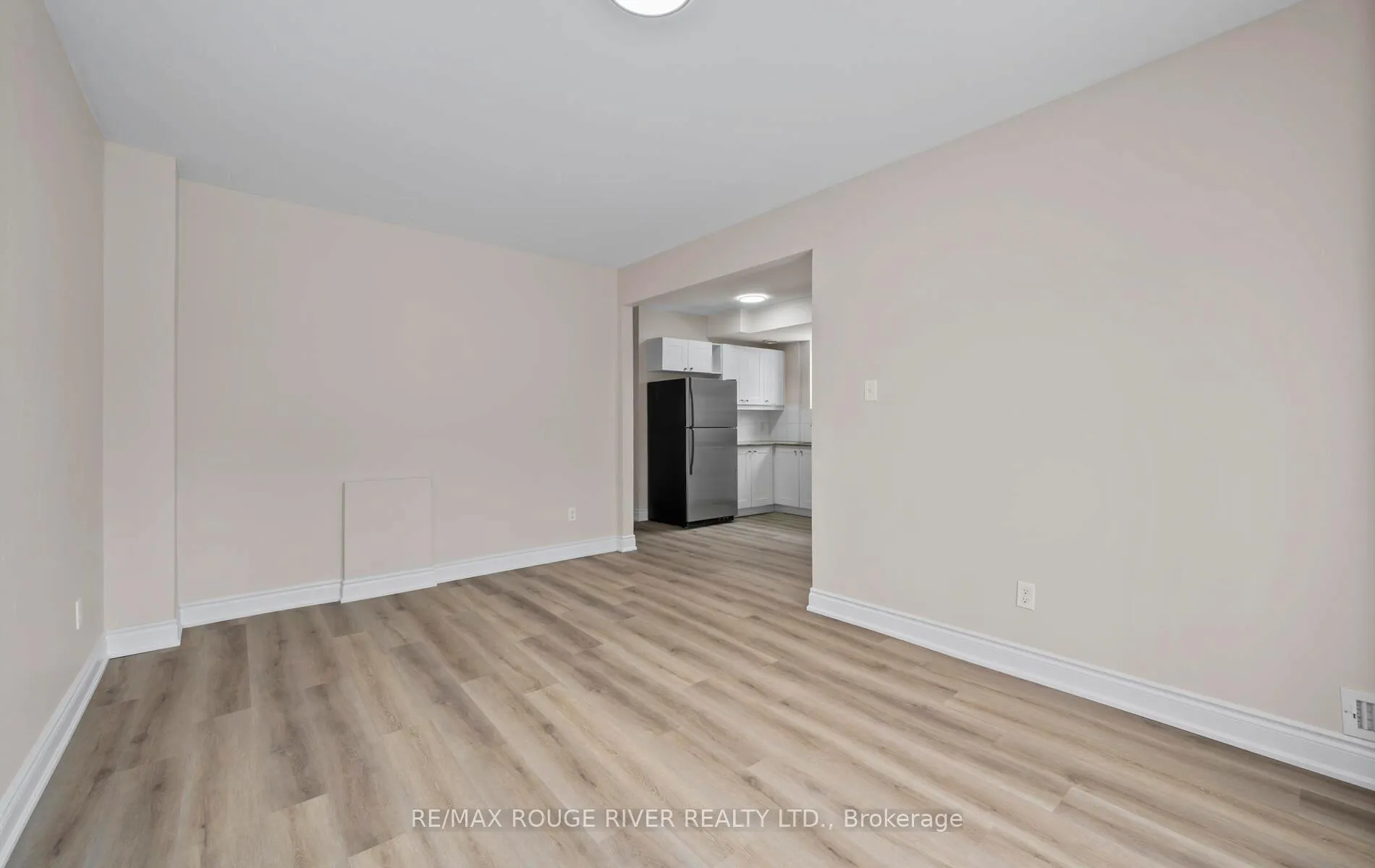 Photo 29 of 31 Broadlands Crescent, Clarington, Courtice — HOMEH