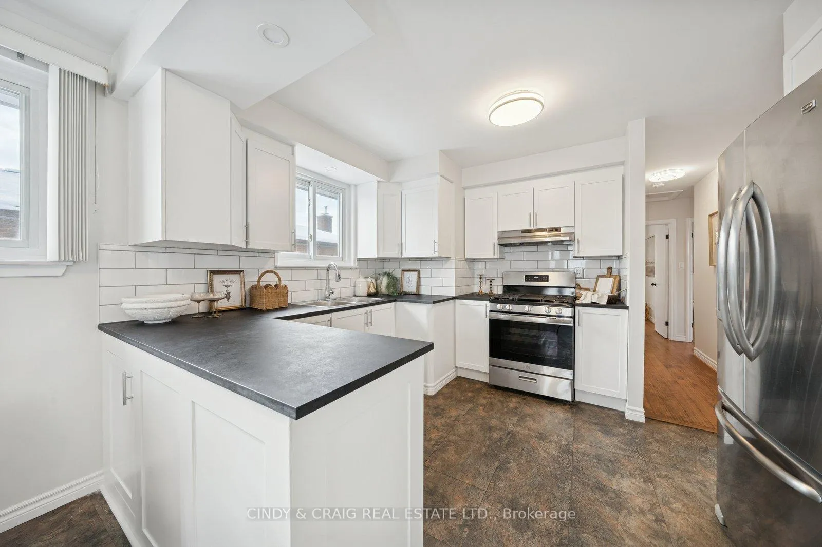 Photo 3 of 288 Harmony Road N, Oshawa, Eastdale — HOMEH
