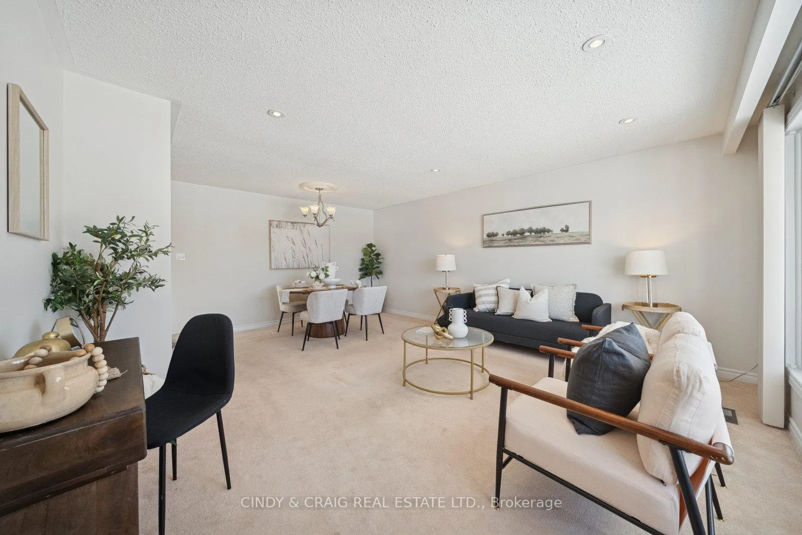 Photo 4 of 288 Harmony Road N, Oshawa, Eastdale — HOMEH