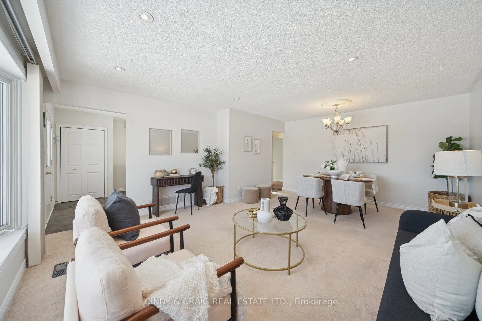 Photo 5 of 288 Harmony Road N, Oshawa, Eastdale — HOMEH