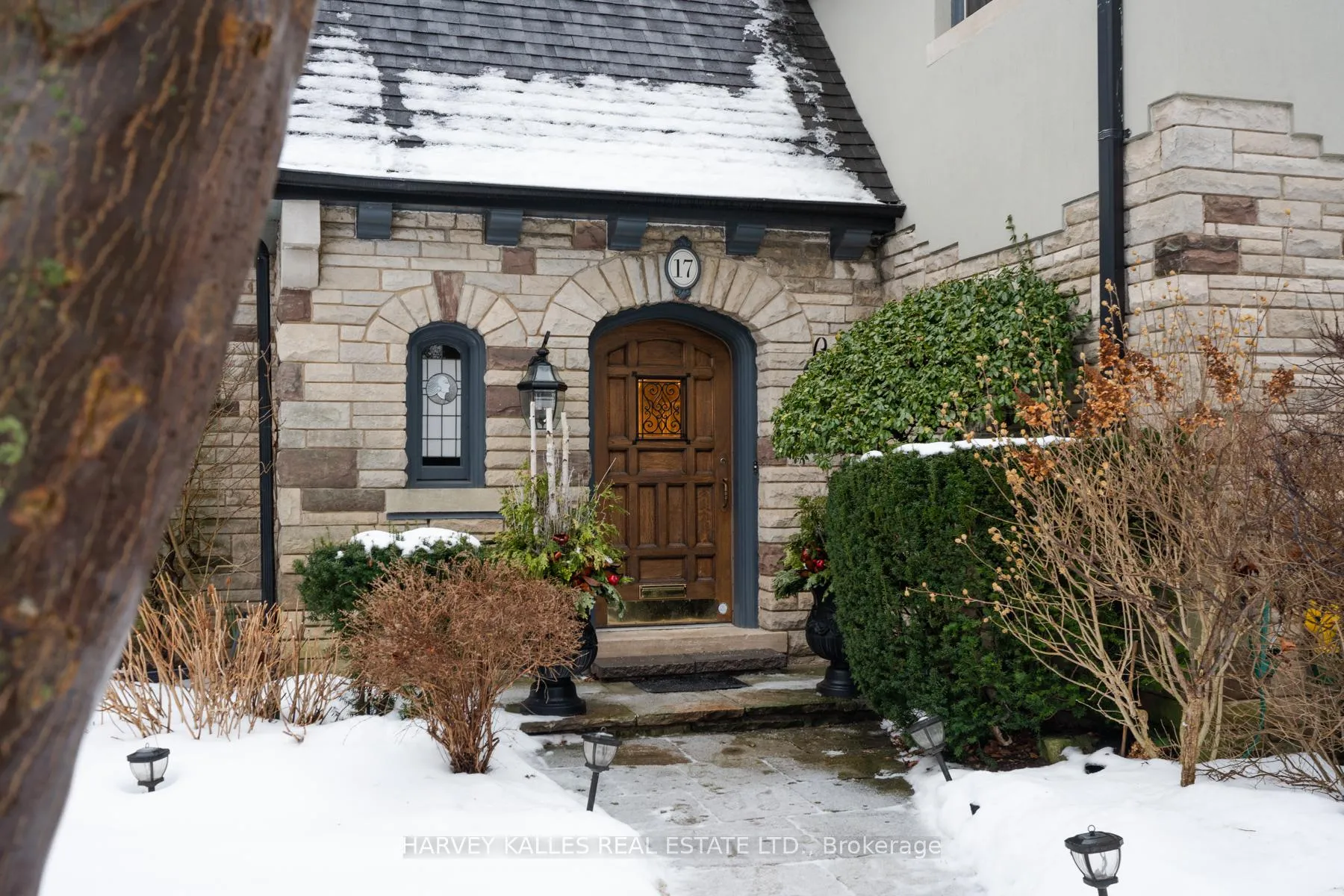 Photo 3 of 17 Robinwood Avenue, Toronto, Forest Hill South — HOMEH