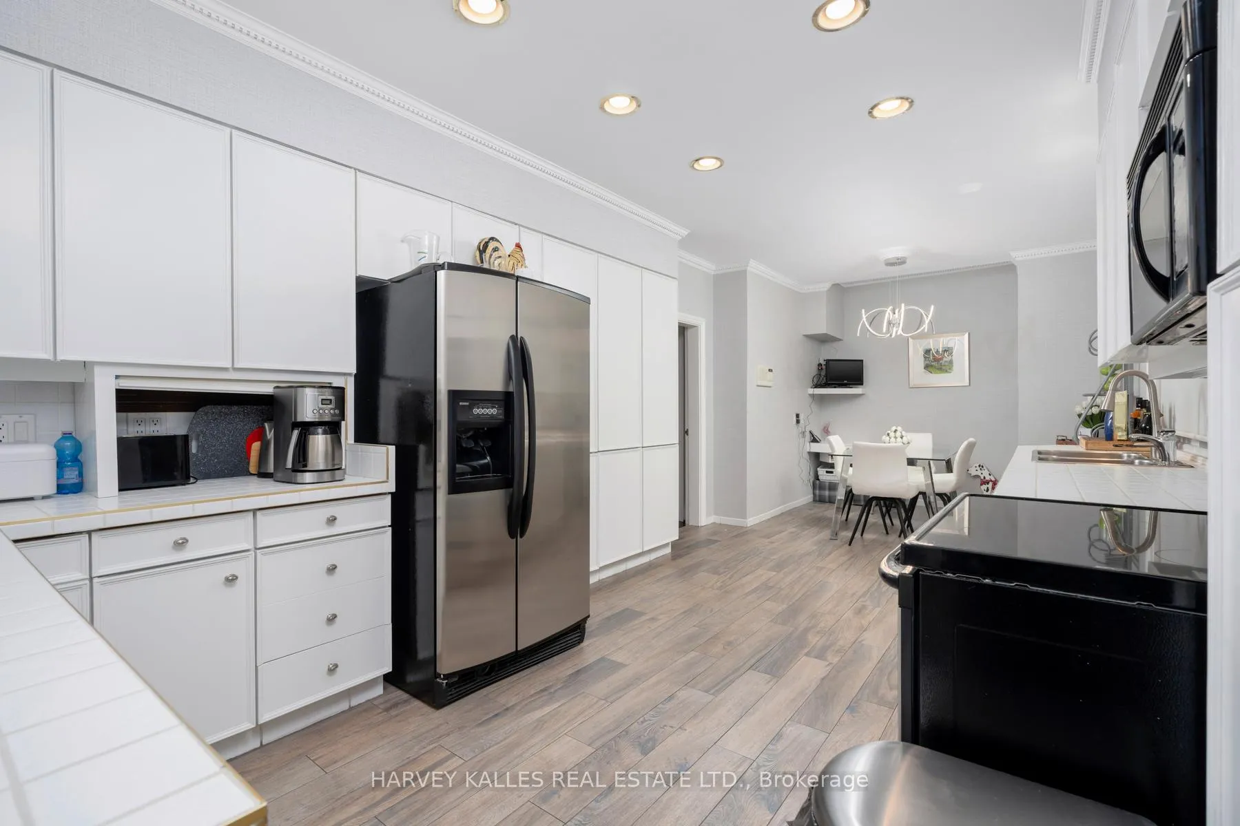 Photo 15 of 17 Robinwood Avenue, Toronto, Forest Hill South — HOMEH