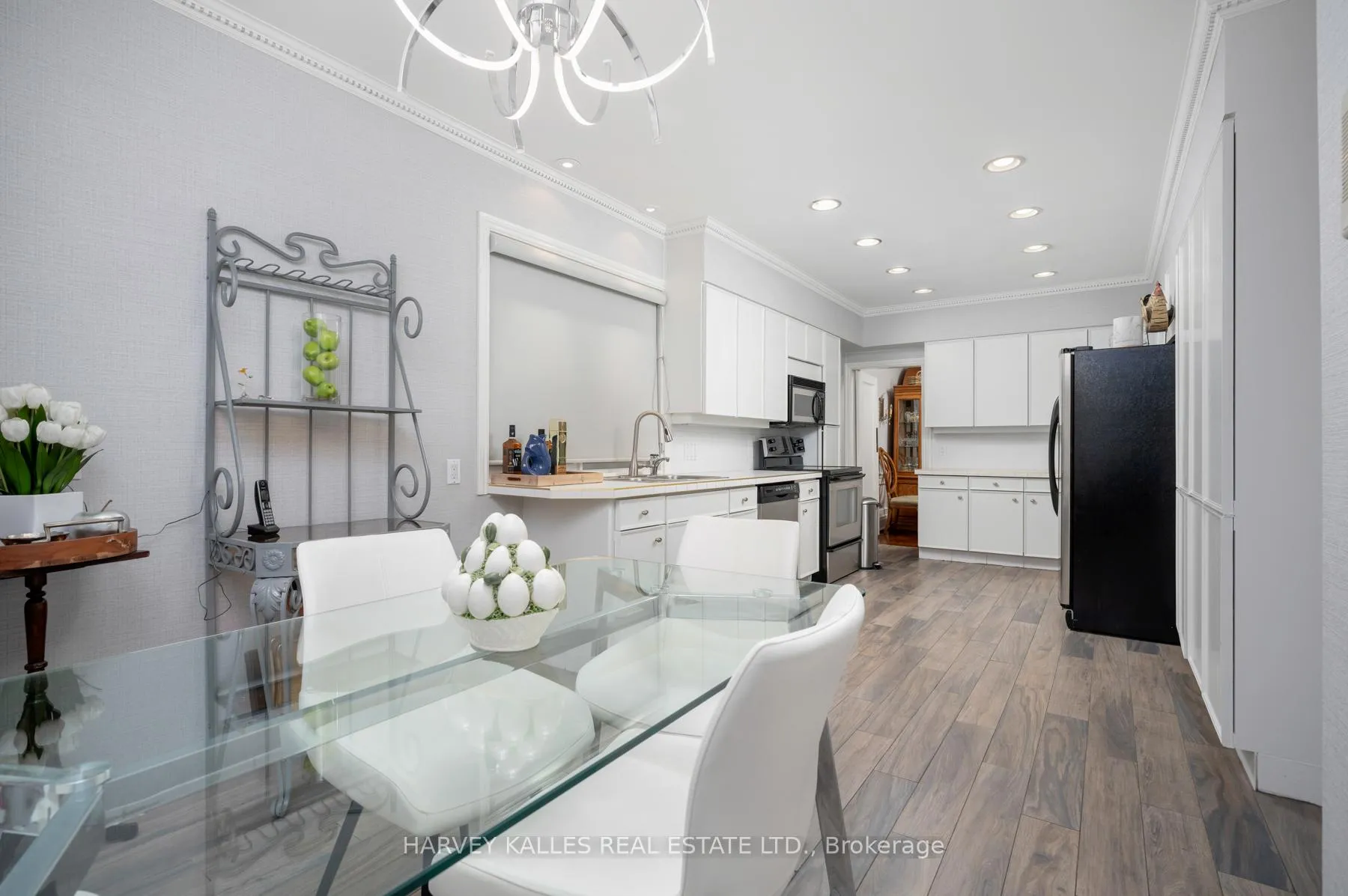 Photo 21 of 17 Robinwood Avenue, Toronto, Forest Hill South — HOMEH