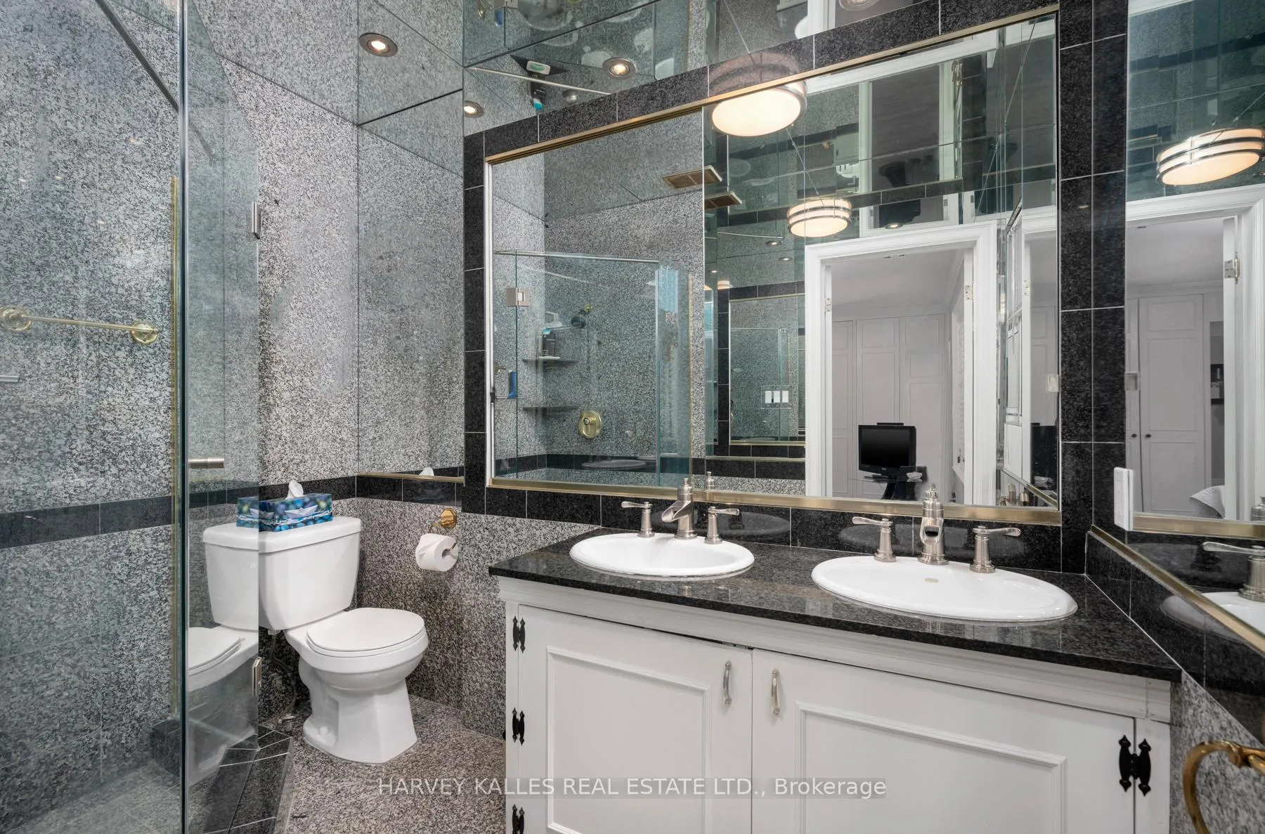 Photo 36 of 17 Robinwood Avenue, Toronto, Forest Hill South — HOMEH
