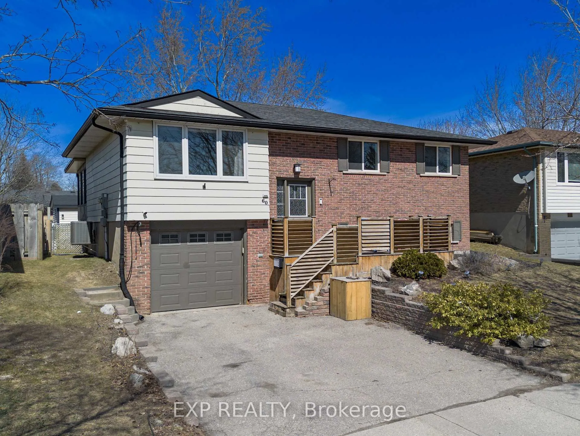 Photo 2 of 60 Wheatfield Crescent, Kitchener — HOMEH