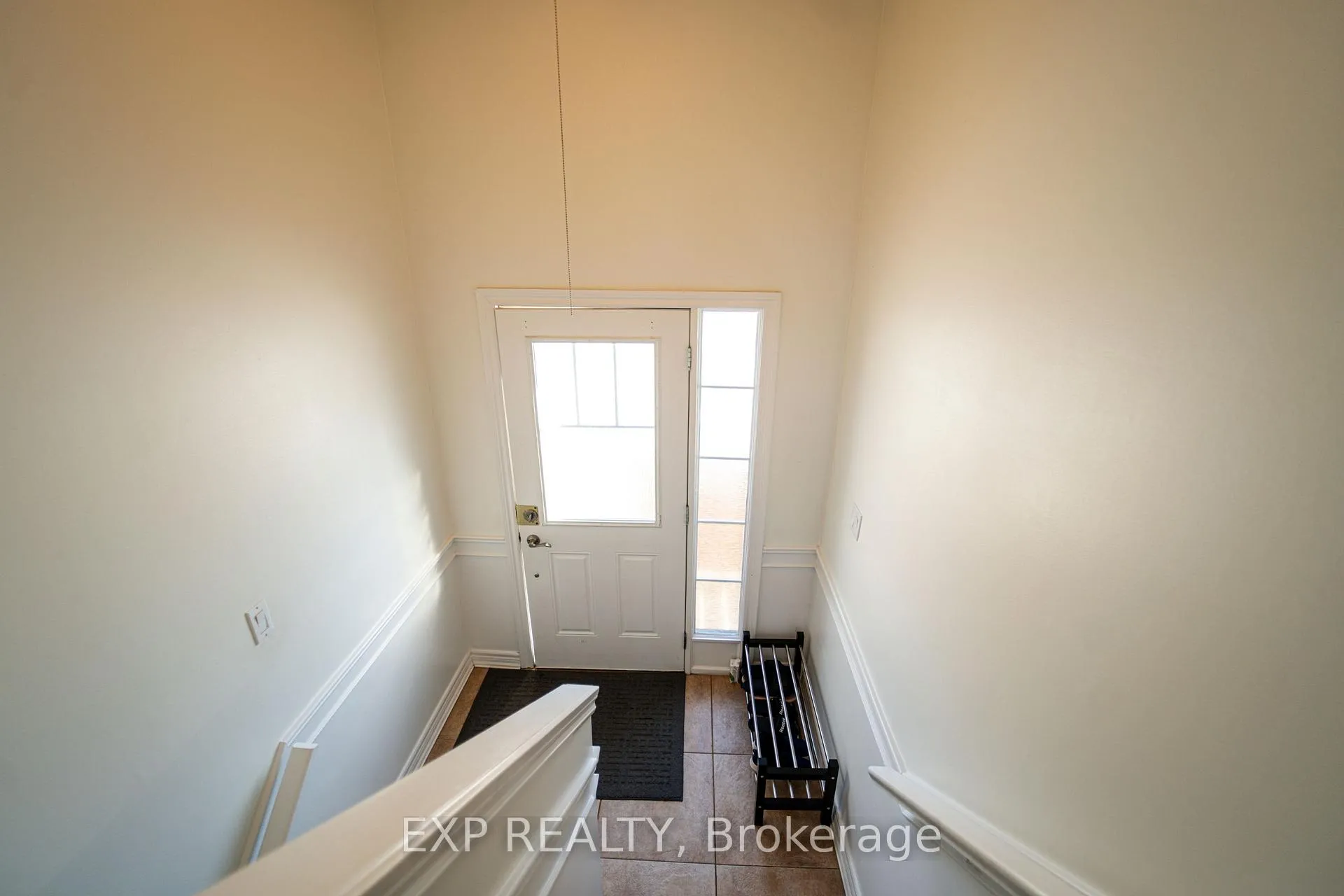 Photo 4 of 60 Wheatfield Crescent, Kitchener — HOMEH