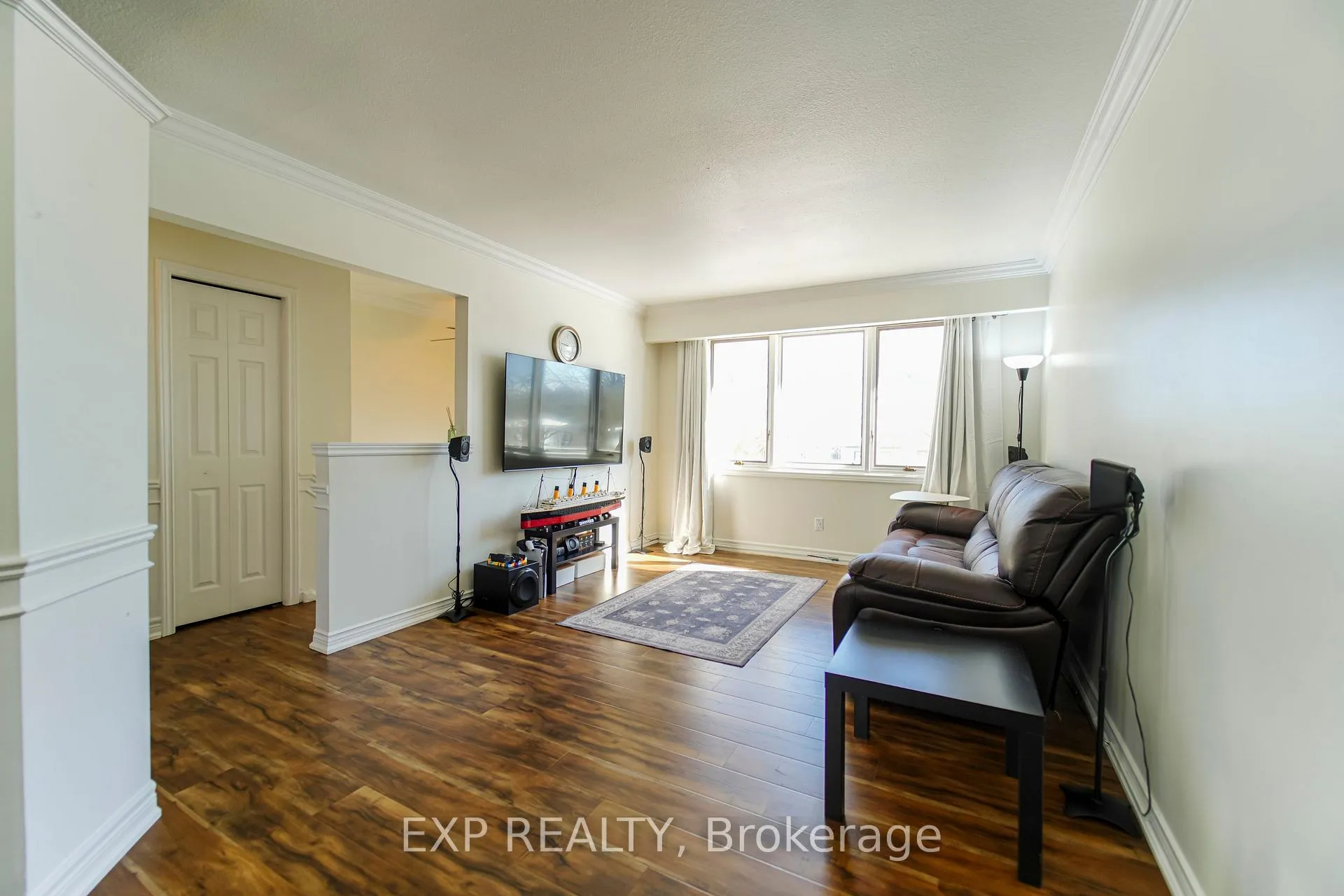 Photo 5 of 60 Wheatfield Crescent, Kitchener — HOMEH