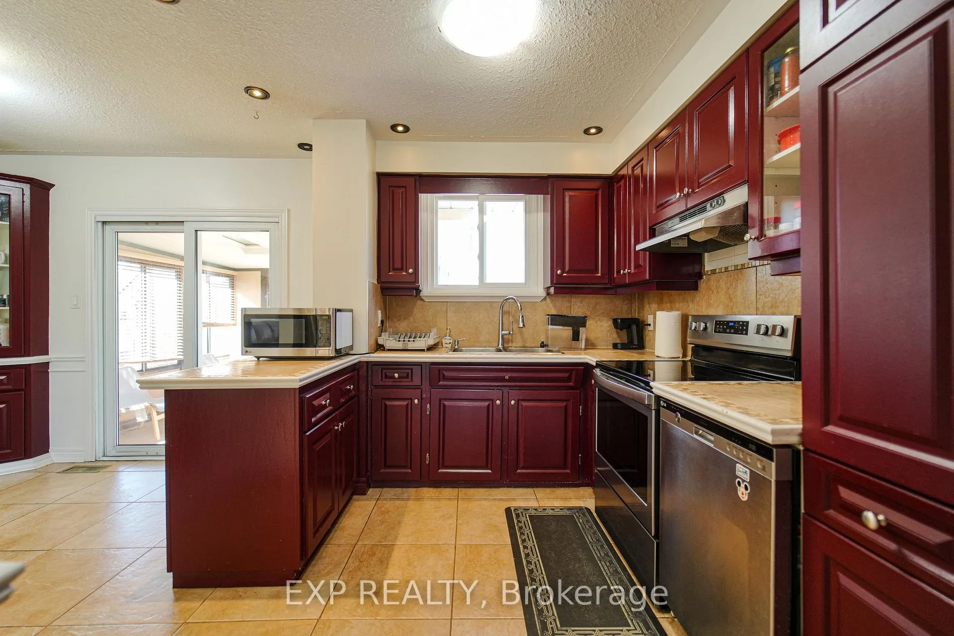 Photo 11 of 60 Wheatfield Crescent, Kitchener — HOMEH