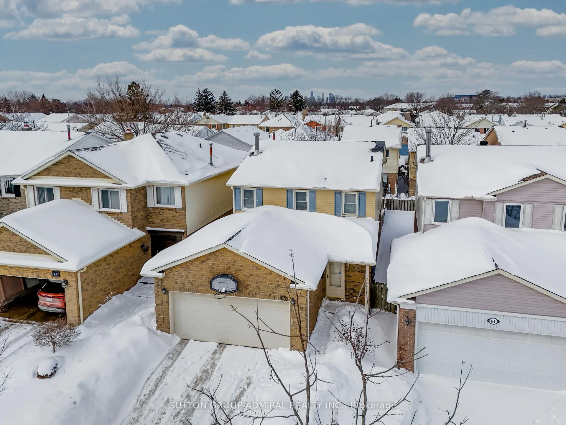Photo 2 of 62 Lisa Crescent, Vaughan, Crestwood-Springfarm-Yorkhill — HOMEH