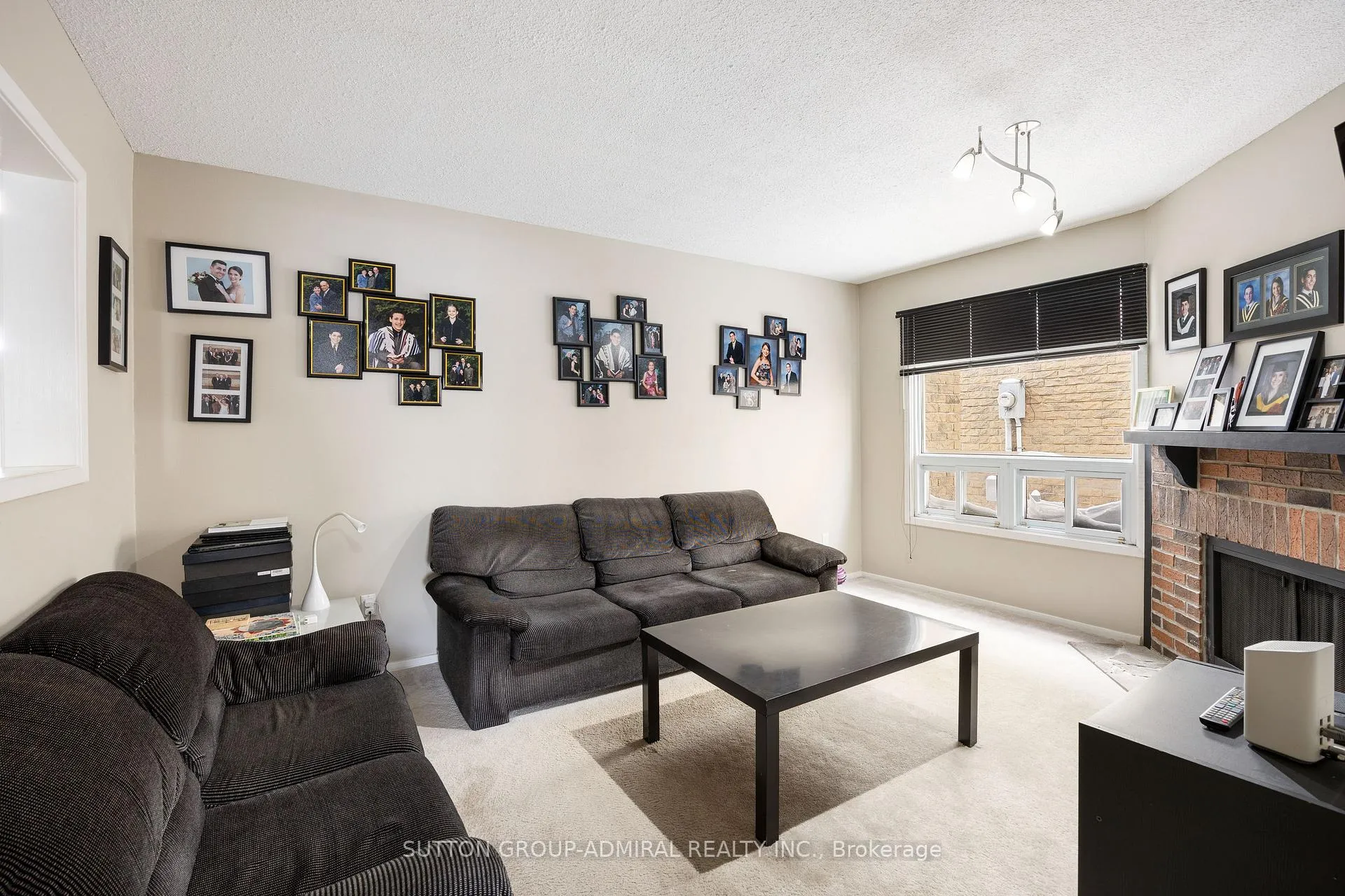 Photo 6 of 62 Lisa Crescent, Vaughan, Crestwood-Springfarm-Yorkhill — HOMEH