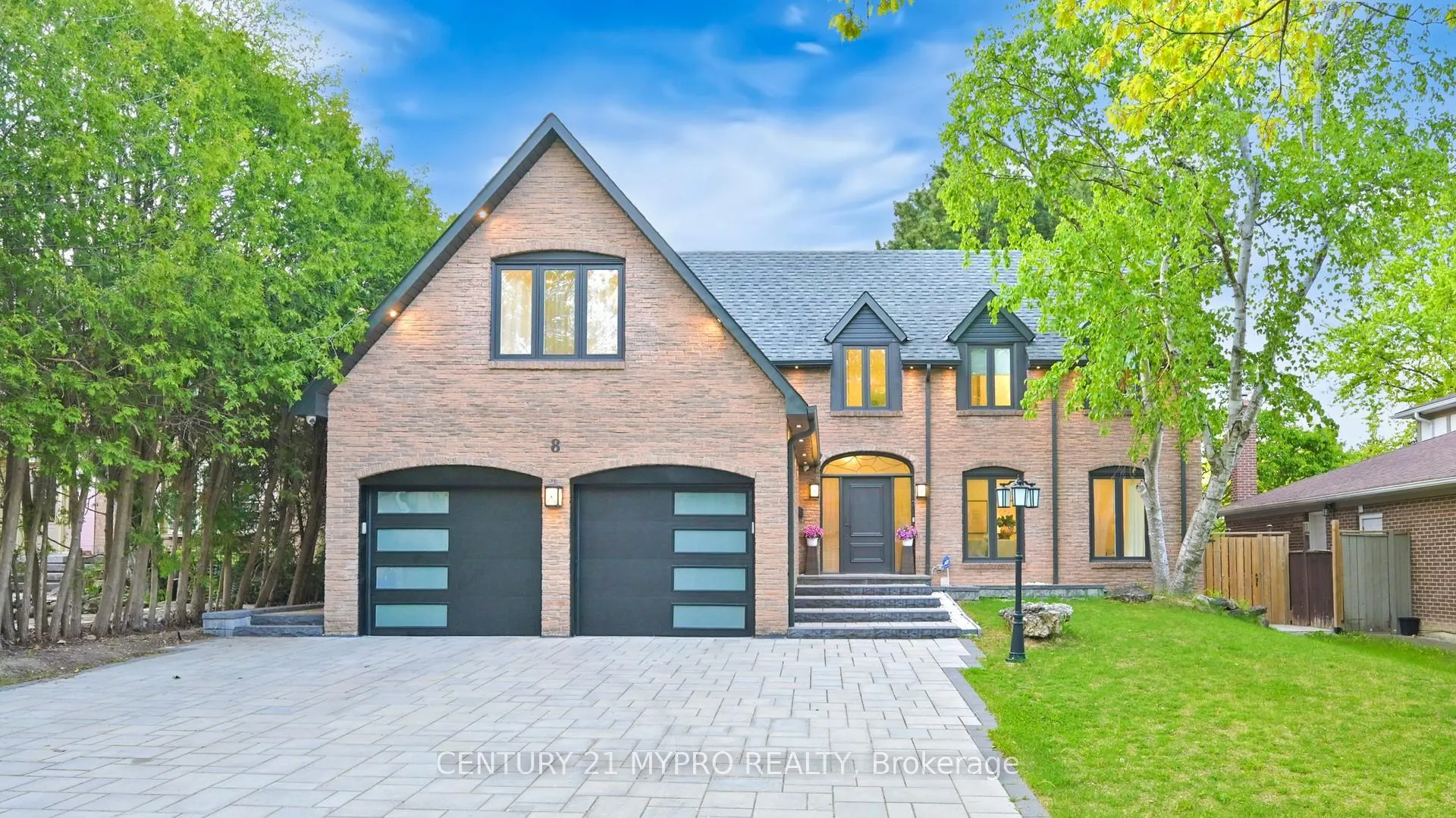 Photo 1 of 8 Briarwood Road, Markham, Unionville — HOMEH