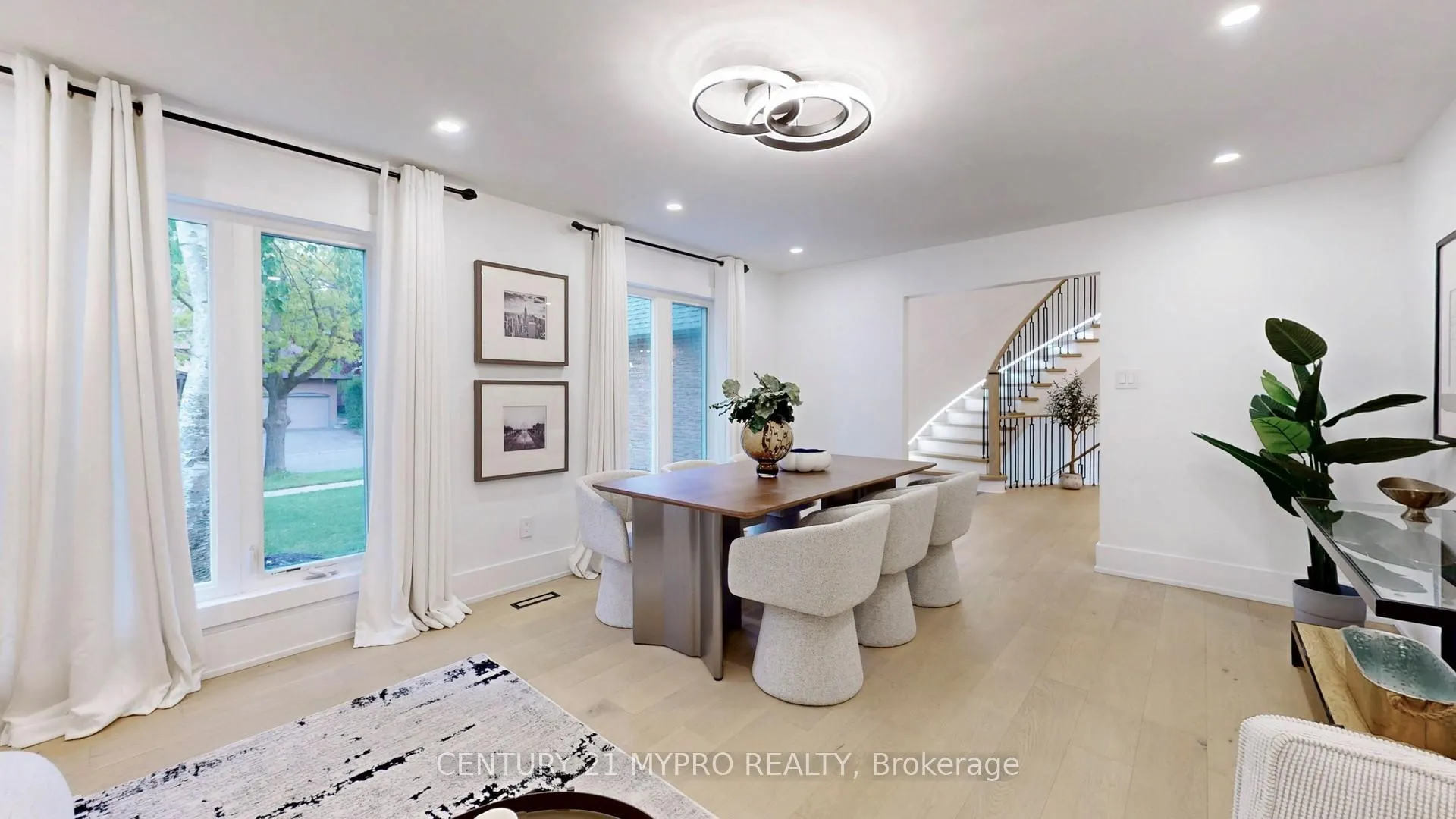 Photo 4 of 8 Briarwood Road, Markham, Unionville — HOMEH
