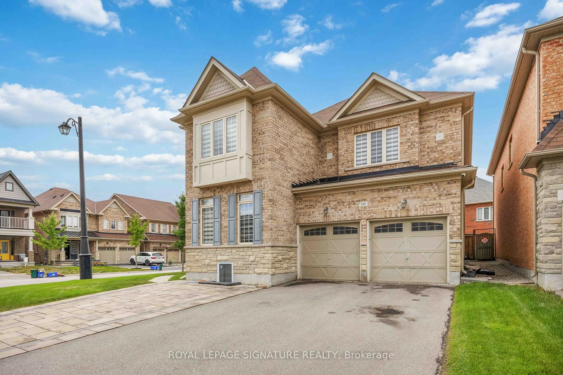 Photo 3 of 189 Algoma Drive, Vaughan, Kleinburg — HOMEH