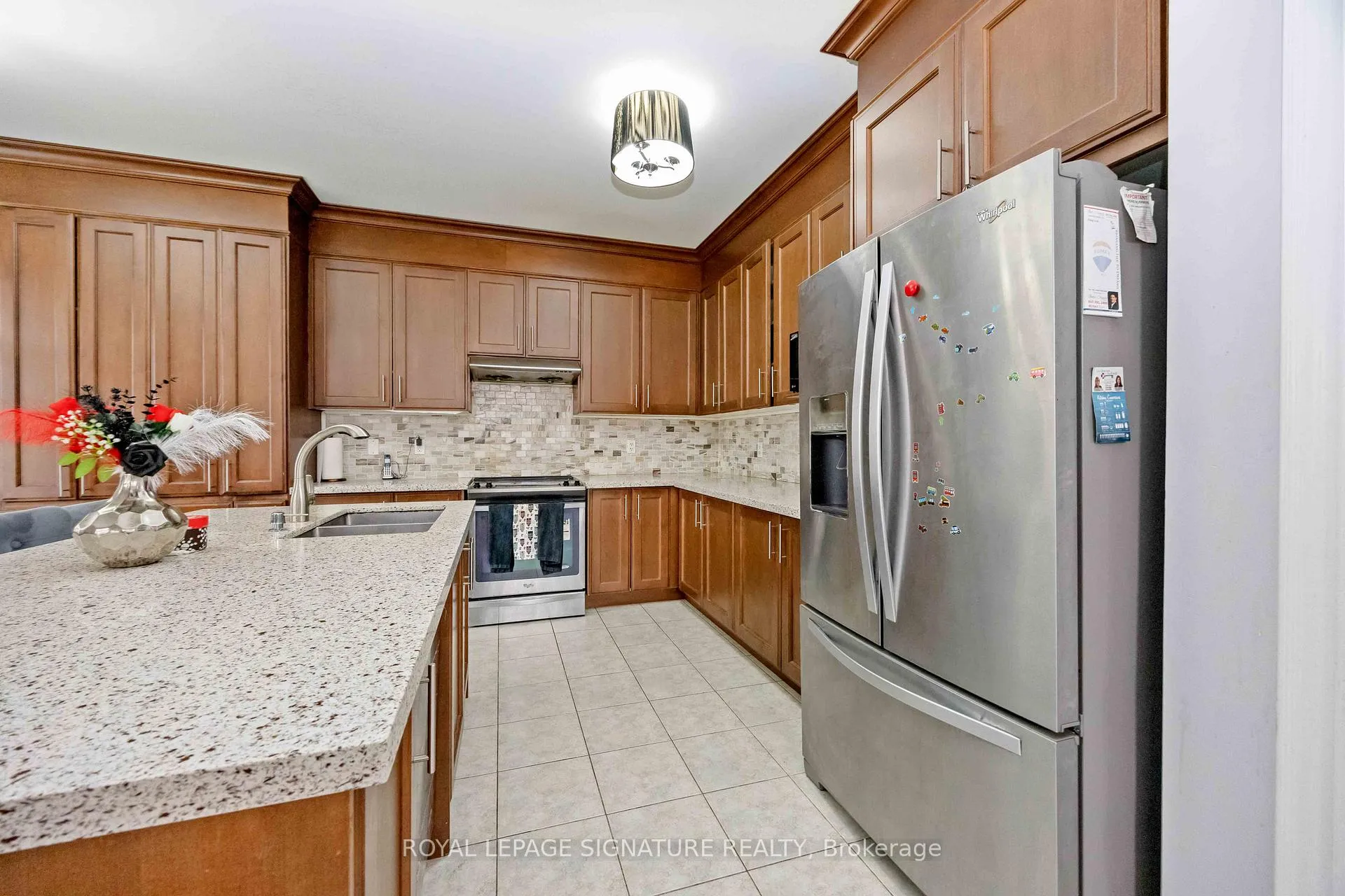 Photo 12 of 189 Algoma Drive, Vaughan, Kleinburg — HOMEH