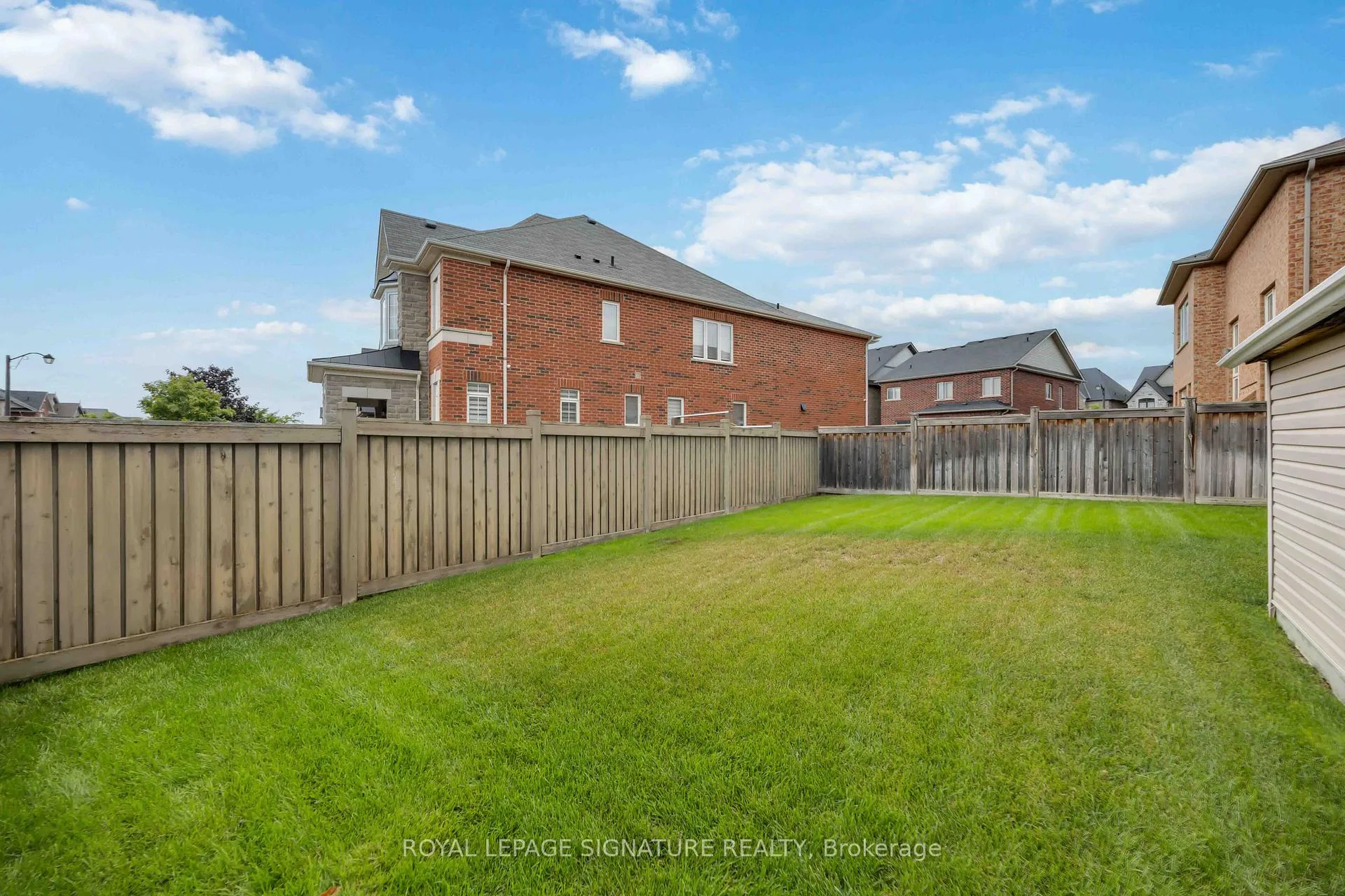 Photo 45 of 189 Algoma Drive, Vaughan, Kleinburg — HOMEH