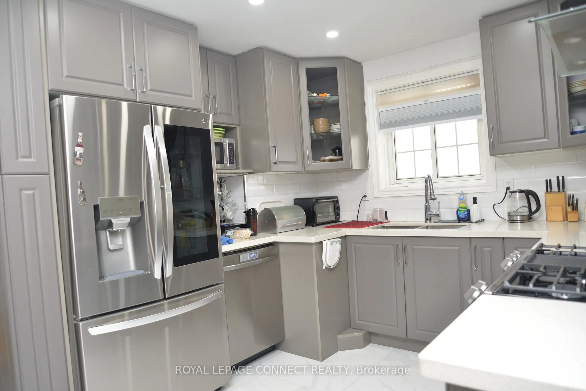 Photo 7 of 1431 Colmar Avenue, Pickering, Bay Ridges — HOMEH