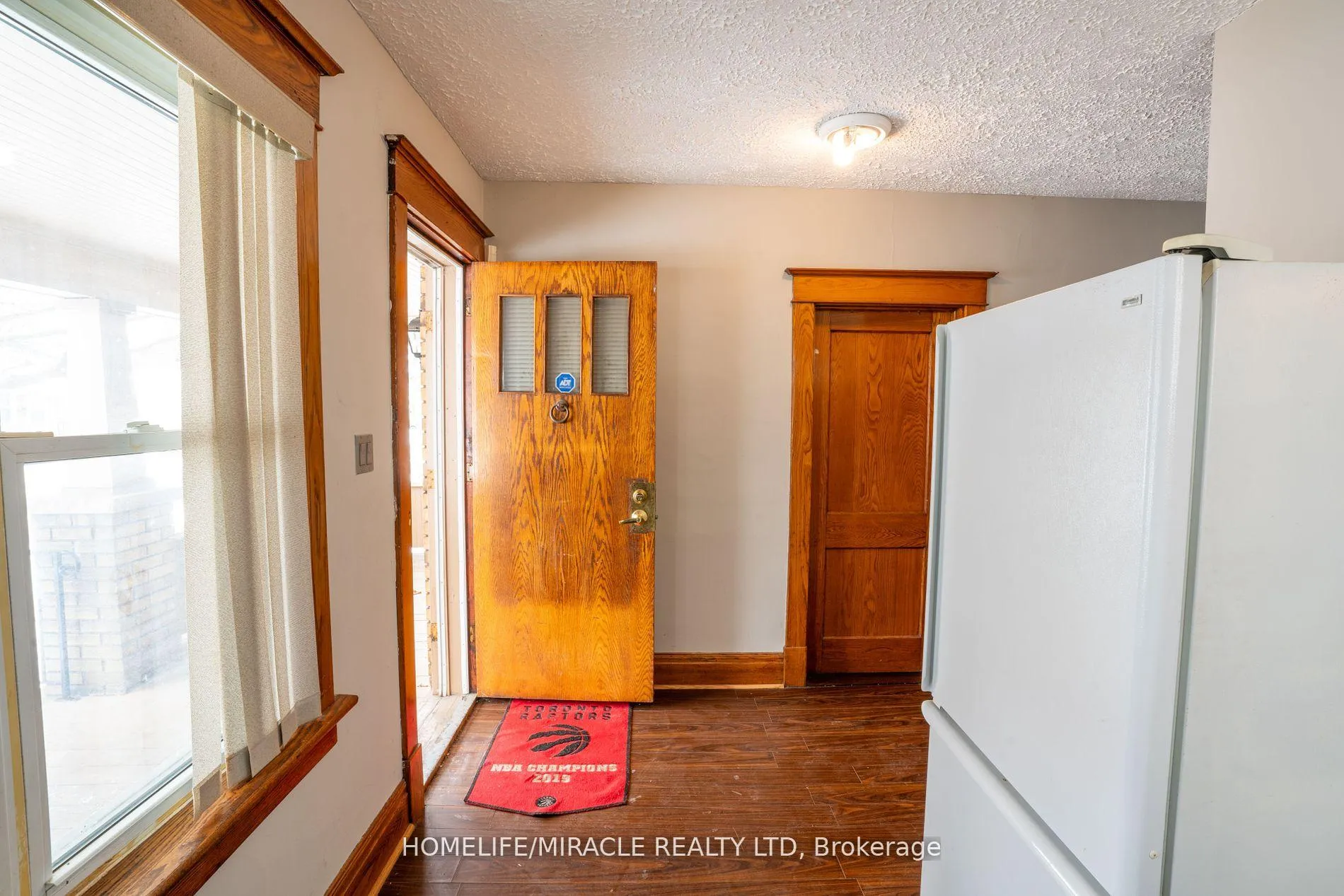 Photo 7 of 5720 Temperance Avenue, Niagara Falls, Hospital — HOMEH