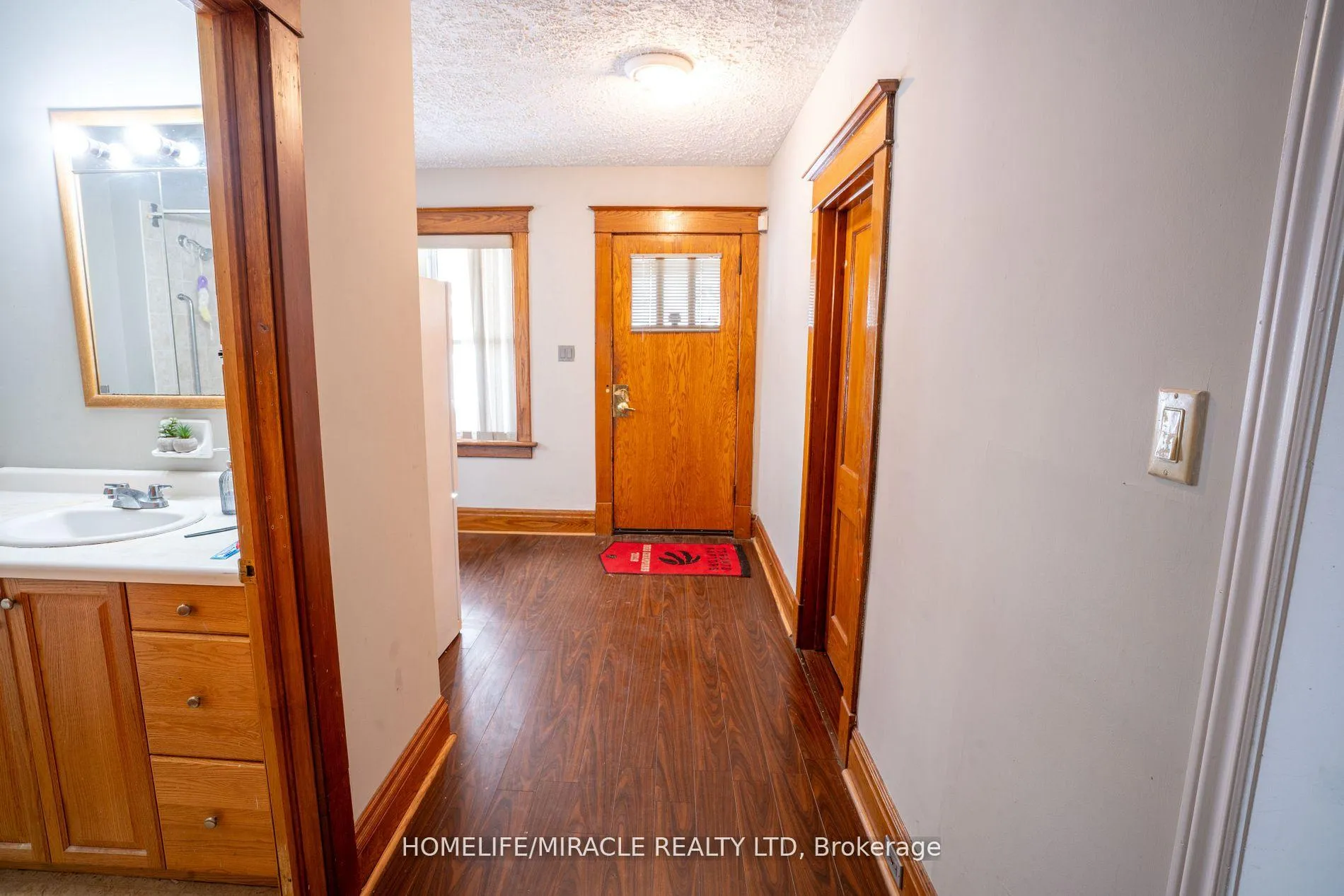 Photo 8 of 5720 Temperance Avenue, Niagara Falls, Hospital — HOMEH