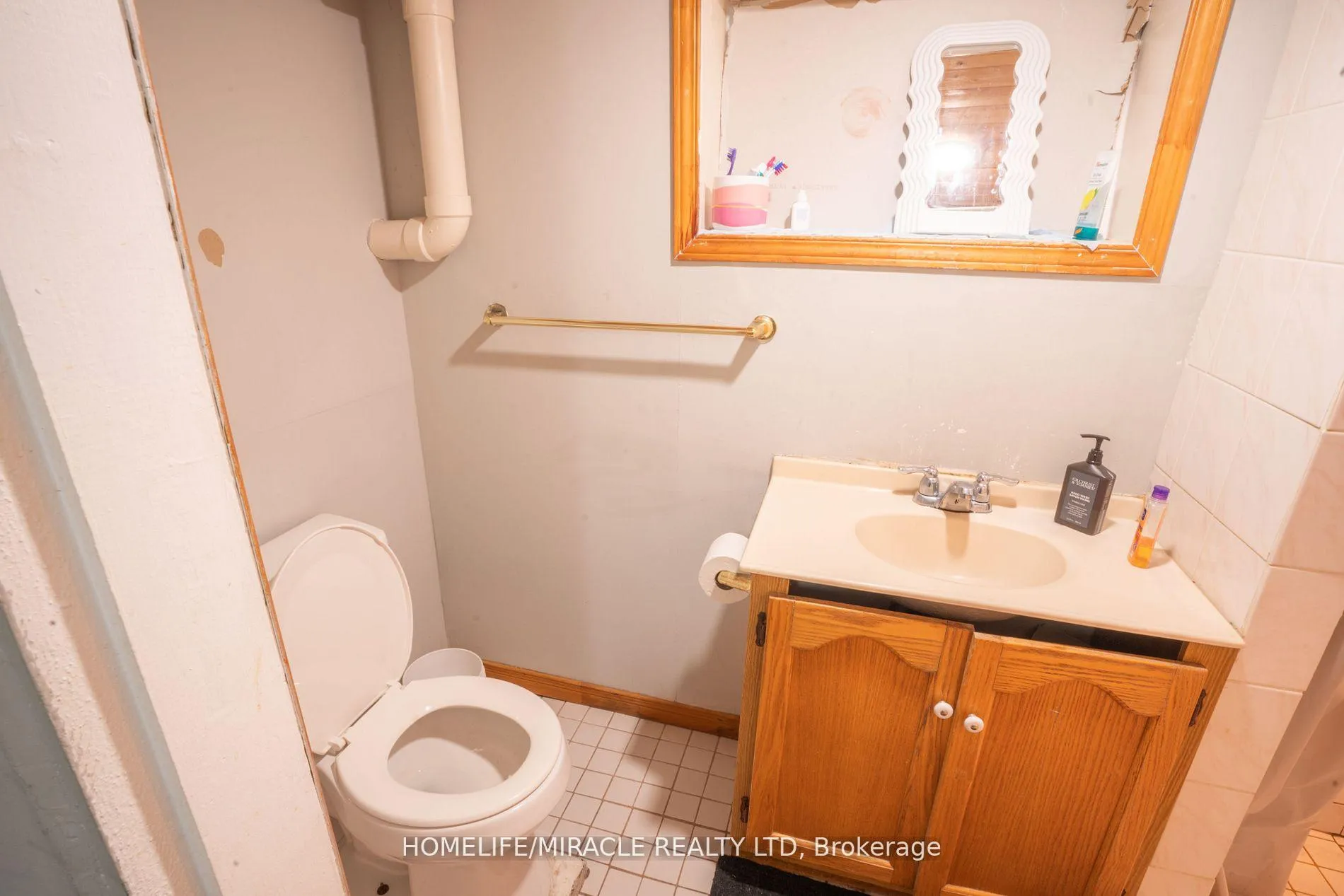 Photo 25 of 5720 Temperance Avenue, Niagara Falls, Hospital — HOMEH