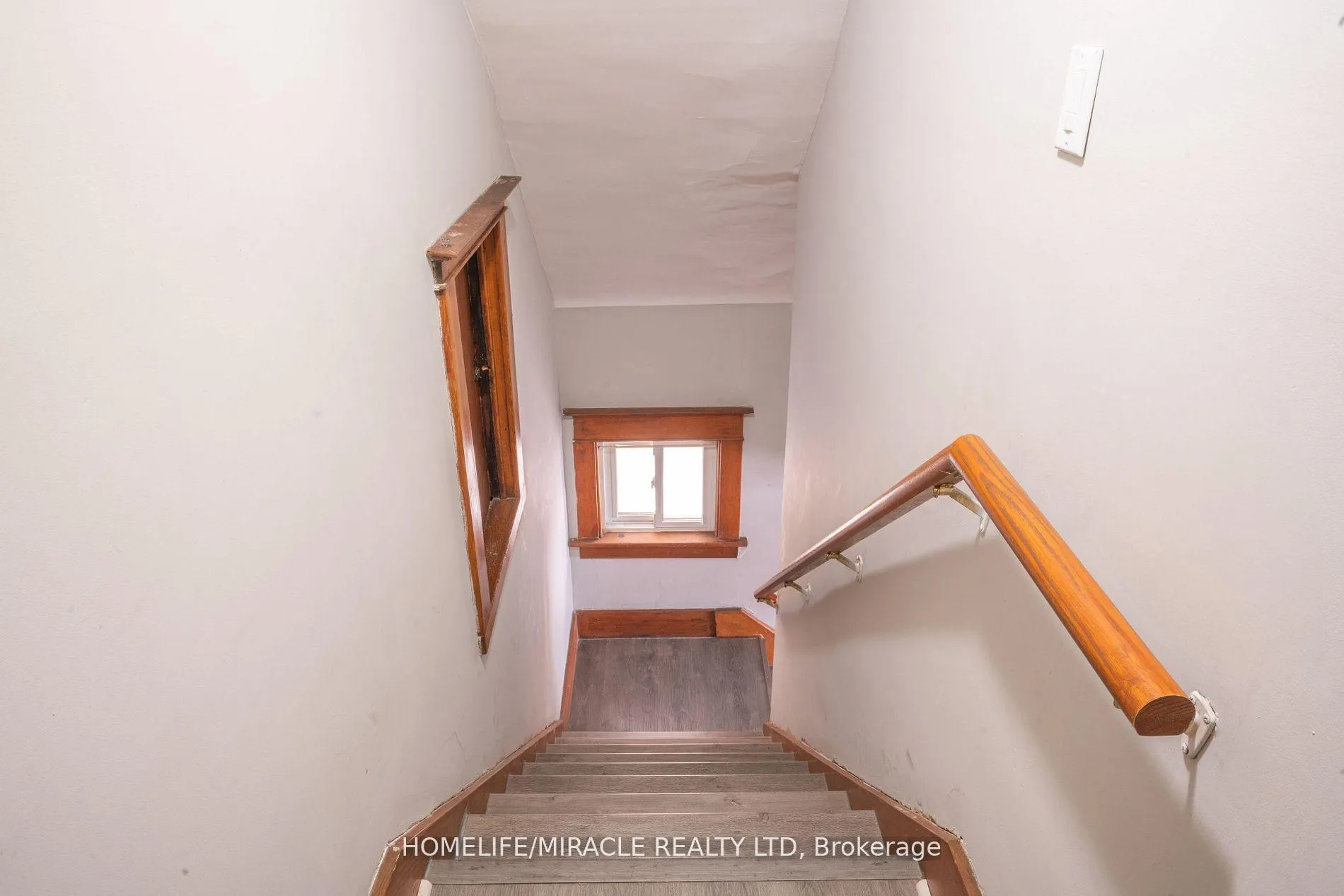 Photo 29 of 5720 Temperance Avenue, Niagara Falls, Hospital — HOMEH