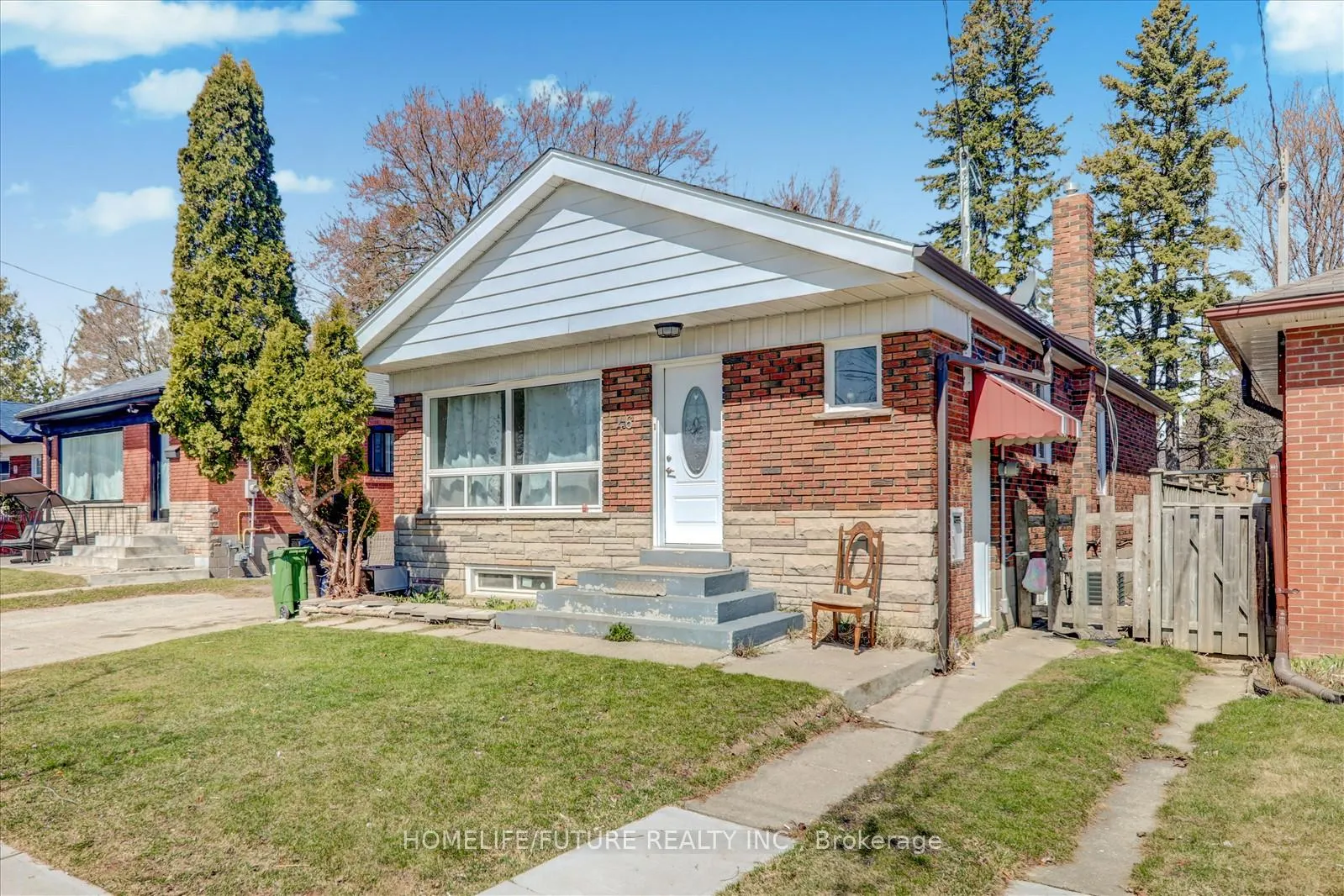 Photo 2 of 46 Wortham Drive, Scarborough, Woburn — HOMEH