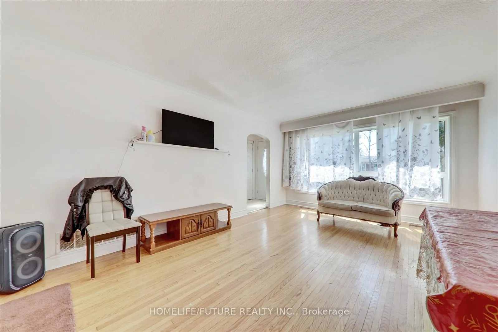 Photo 6 of 46 Wortham Drive, Scarborough, Woburn — HOMEH