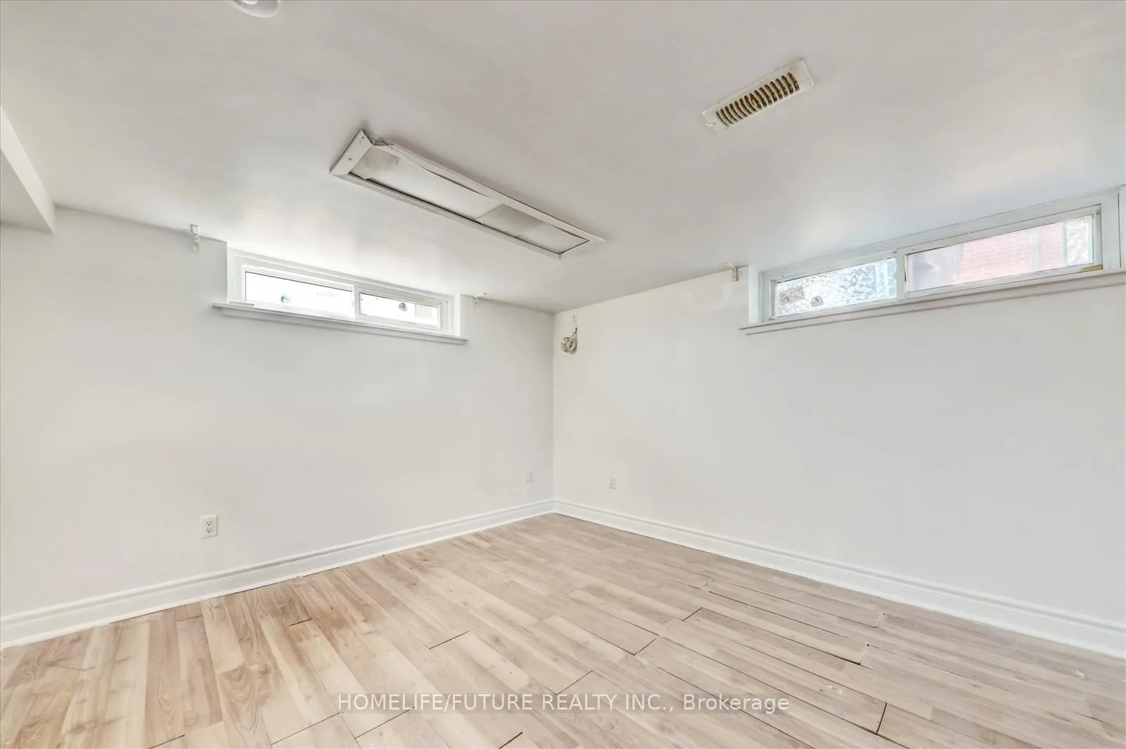 Photo 24 of 46 Wortham Drive, Scarborough, Woburn — HOMEH