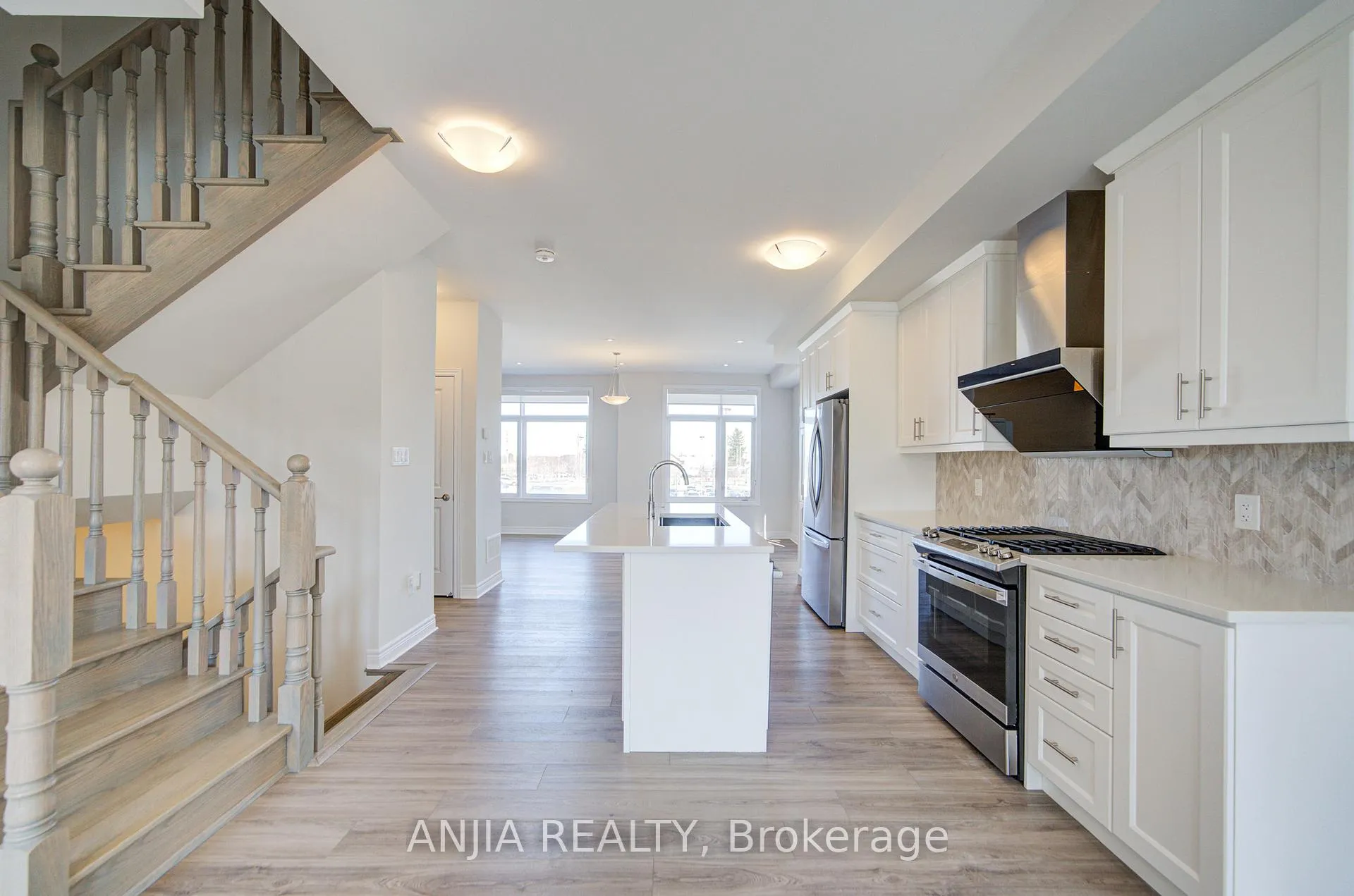 Photo 12 of 11 Mumbai Drive, Markham, Middlefield — HOMEH