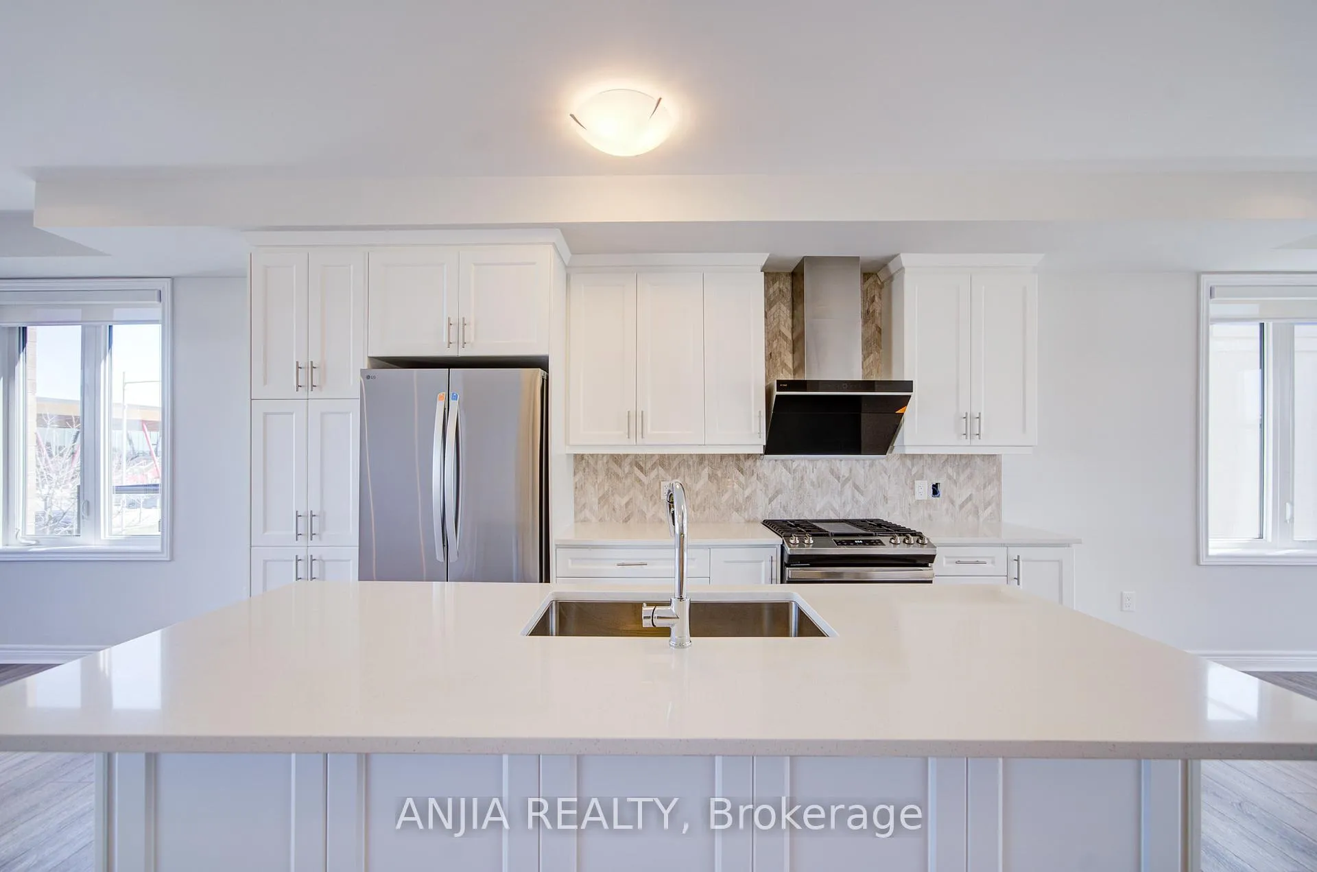 Photo 14 of 11 Mumbai Drive, Markham, Middlefield — HOMEH