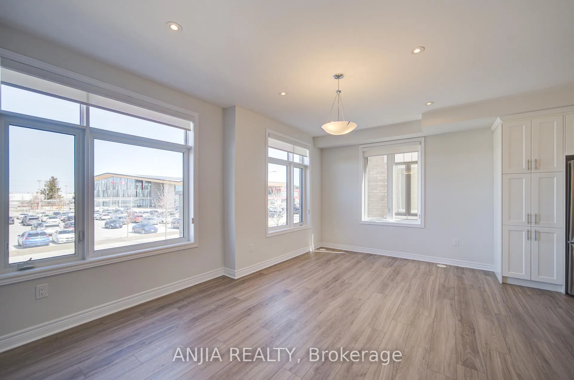Photo 20 of 11 Mumbai Drive, Markham, Middlefield — HOMEH