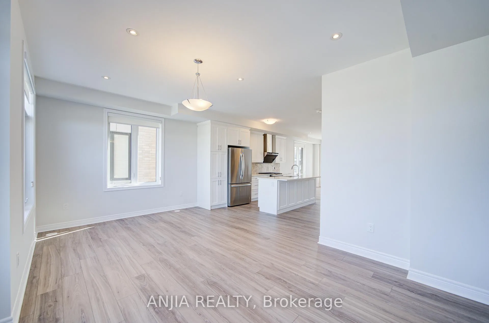 Photo 21 of 11 Mumbai Drive, Markham, Middlefield — HOMEH