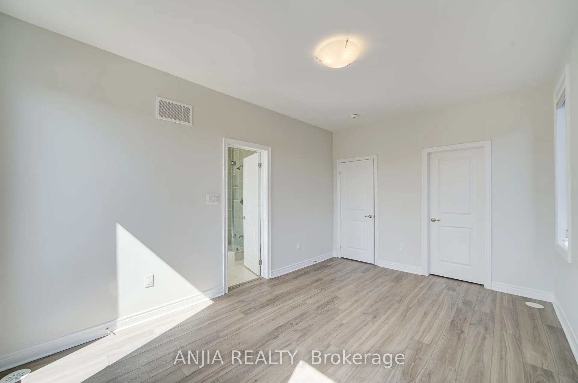 Photo 36 of 11 Mumbai Drive, Markham, Middlefield — HOMEH